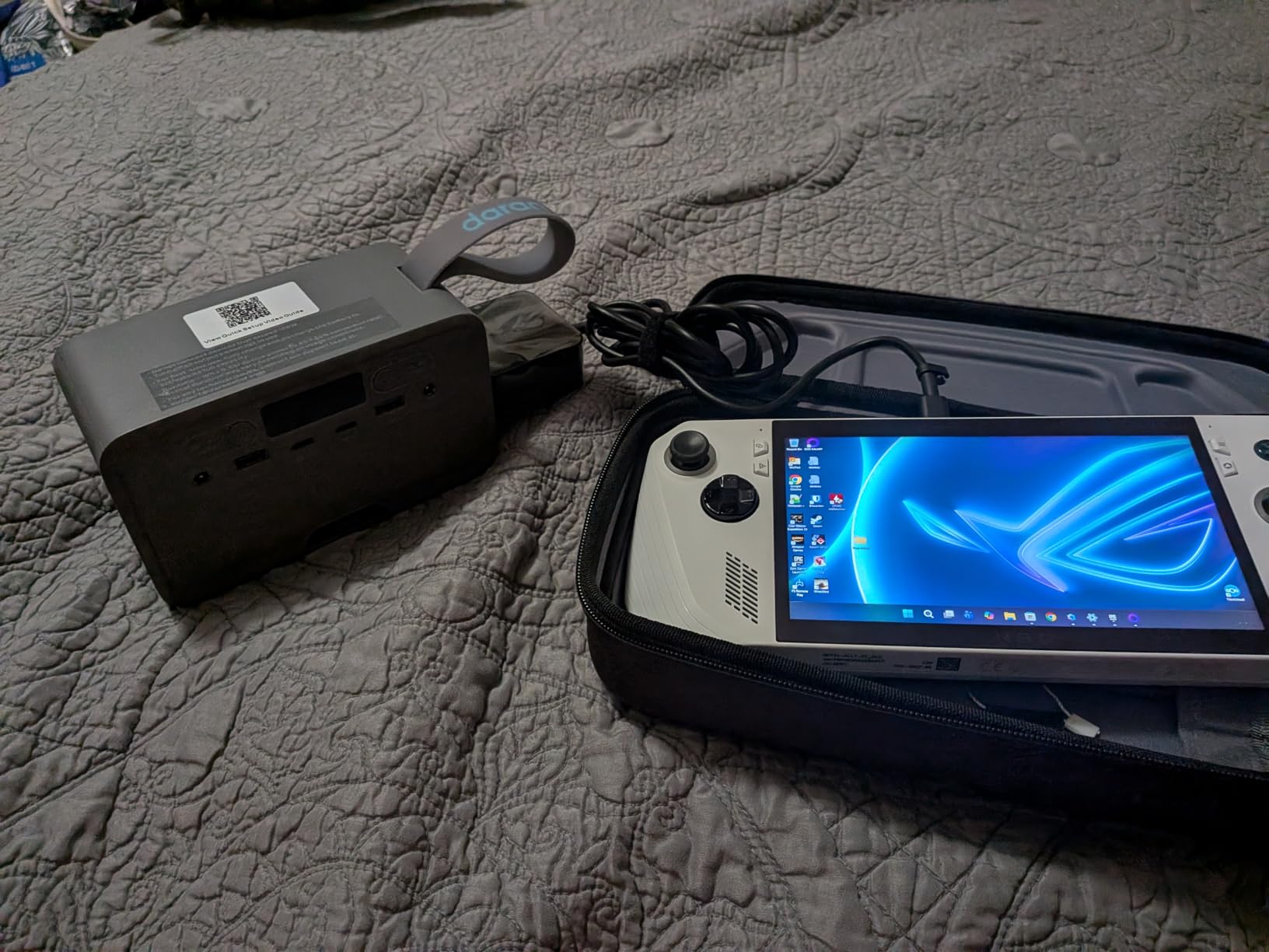 DARAN Portable Power Station 89.6Wh LiFePO4 Battery 100W(200W Peak) Solar Power Bank, Portable Charger Small Generator with AC Outlets & PD Fast Charging for Home/Laptop/Camping customer photo 1