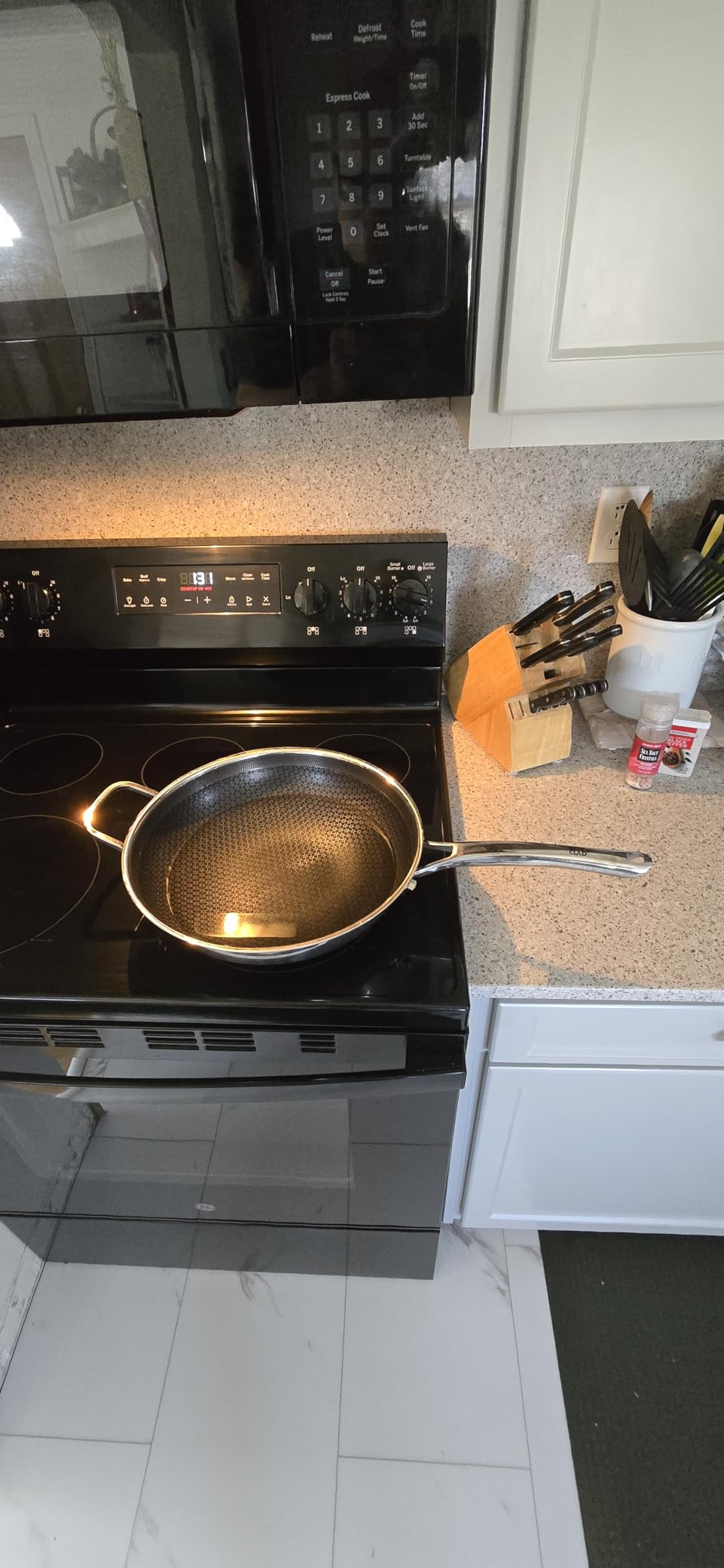 DOTCLAD Hybrid 12 inch Wok with Lid, PFOA Free Stainless Steel Wok Pan customer photo 1