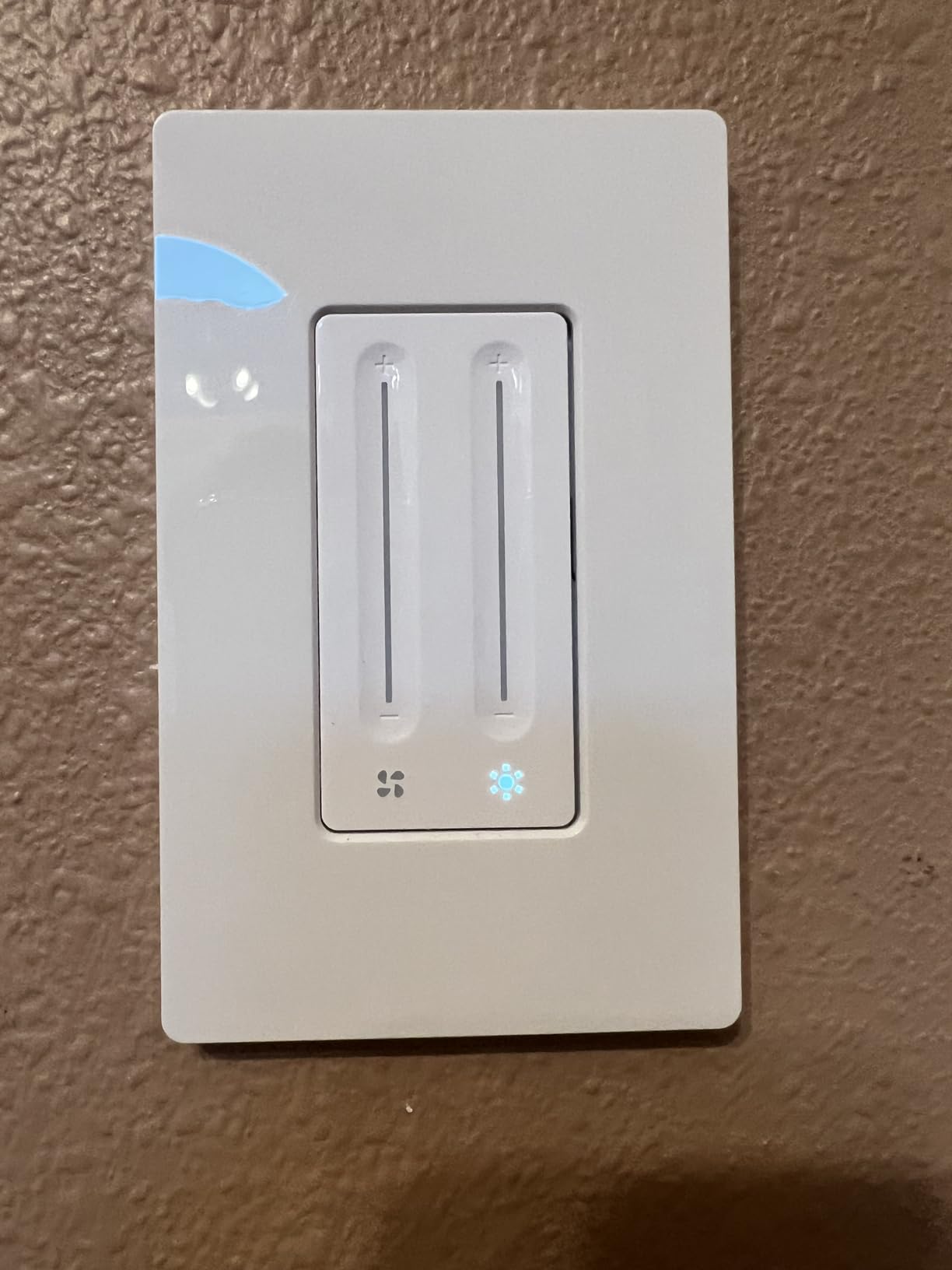 Kasa Smart Ceiling Fan Control & Dimmer Switch, Adjustable 4-Speed Fan & Brightness Control, Works with Apple HomeKit, Alexa & Google Home, 2.4G Wi-Fi, Single Pole, Neutral Wire Required, KS240 customer photo 1