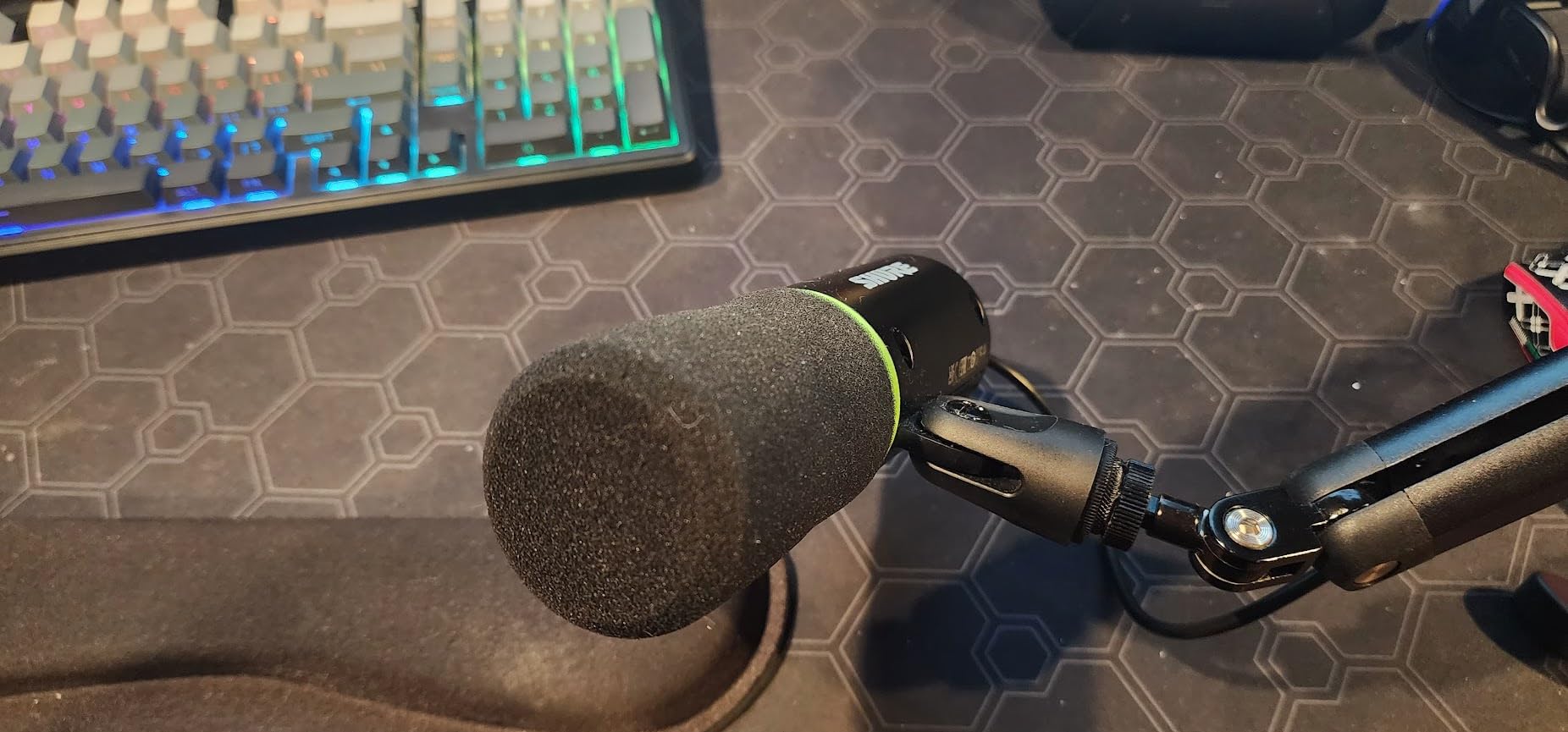 Shure MV7+ USB-C & XLR Podcast Dynamic Microphone - Black | USB-C and XLR dynamic mic with LED touch panel, auto level and pop filter for podcasting, streaming and recording customer photo 2