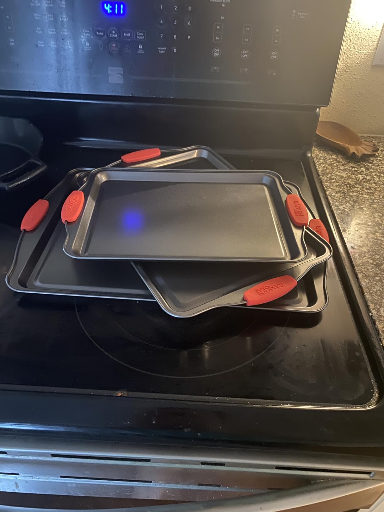BAKKEN Cookie Sheets for Baking Nonstick Set - 3-Piece Stackable Carbon Steel Baking Sheet Pans Set with Silicone Handles, Non Toxic Cookie Sheets for Baking Bakeware Set - Gray Marble customer photo 2