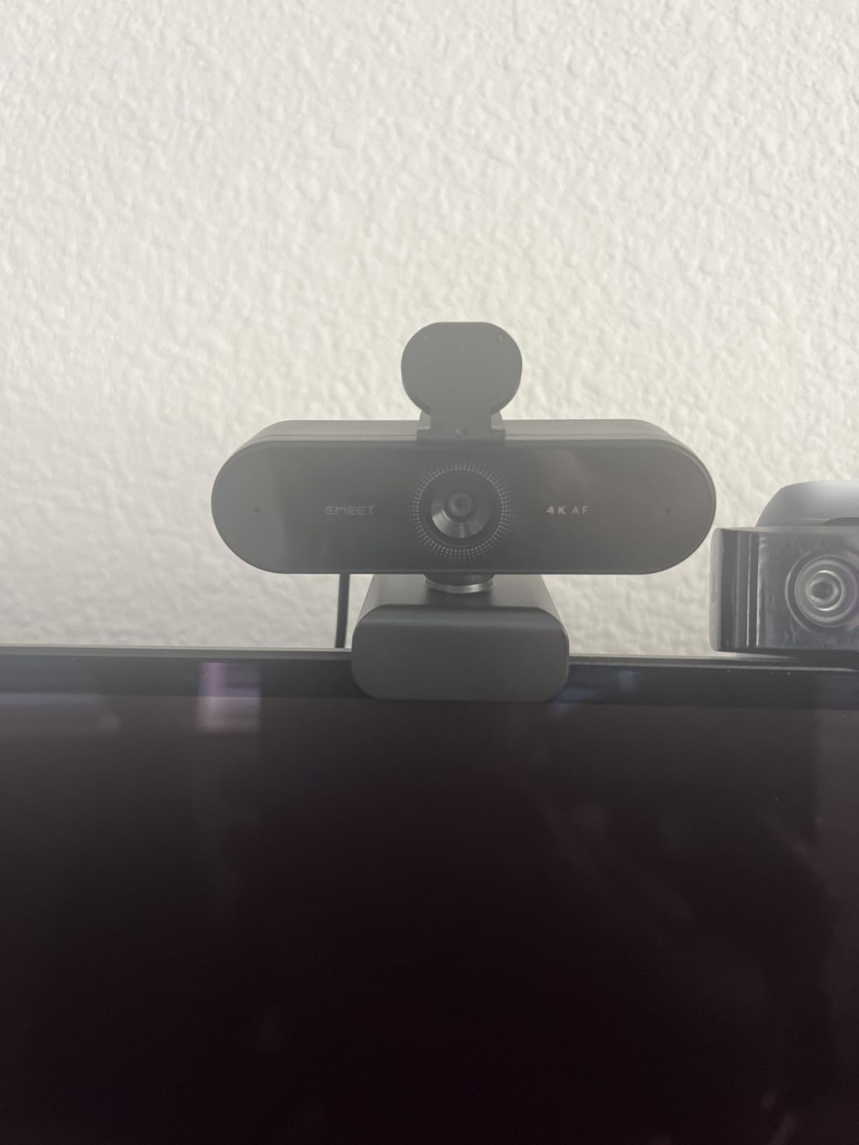 EMEET NOVA 4K Webcam for PC, Ultra 4K HD, PDAF Autofocus, Dual Omnidirectional Mics, 73° FOV, Auto Light Correction, USB-A, Privacy Cover, Ideal for High-End Business Meetings&Live Streaming customer photo 1