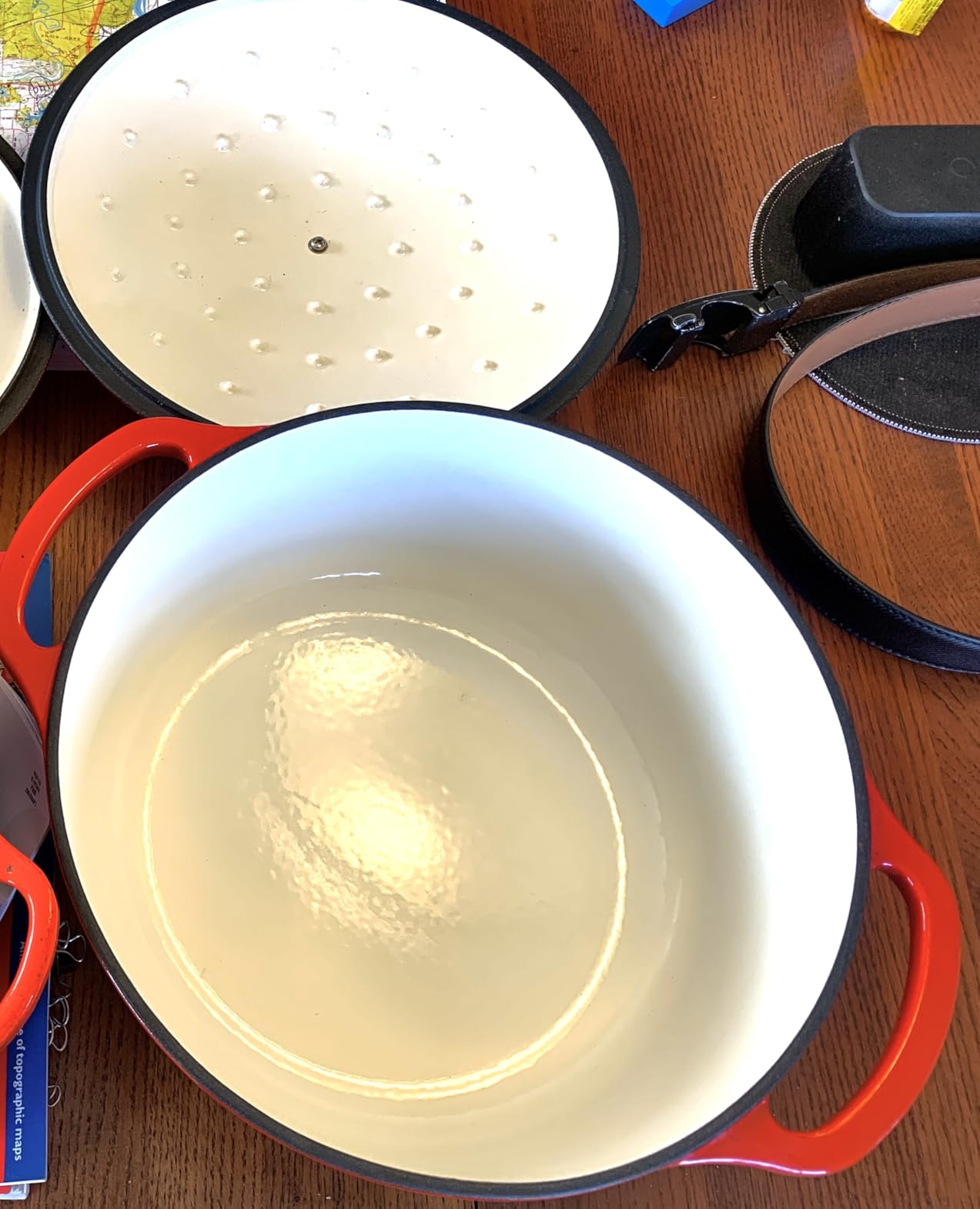 Zulay Kitchen 6.4QT Enameled Cast Iron Dutch Oven Pot with Lid, White customer photo 1