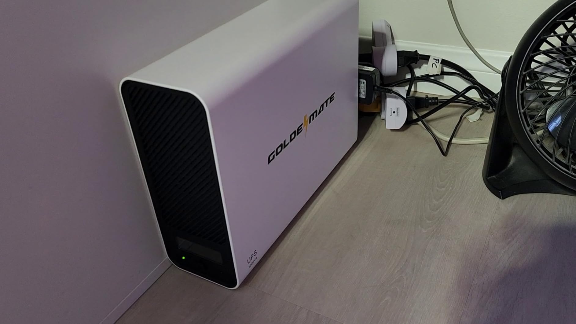 GOLDENMATE 1000VA/800W Lithium UPS Battery Backup and Surge Protector with LiFePO4 Batteries customer photo 1