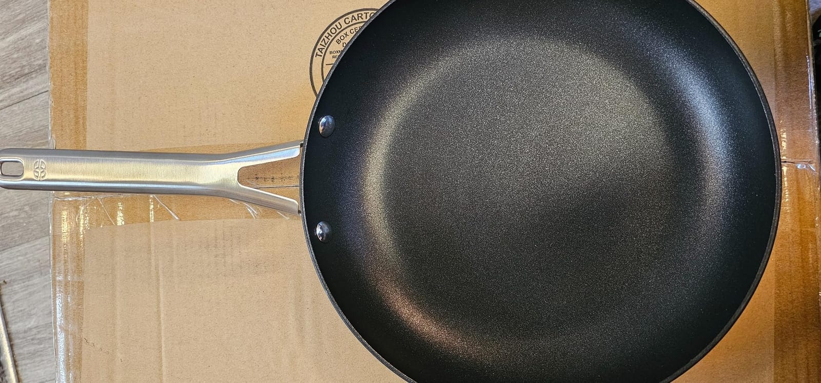 Calphalon Hard-Anodized Nonstick 8