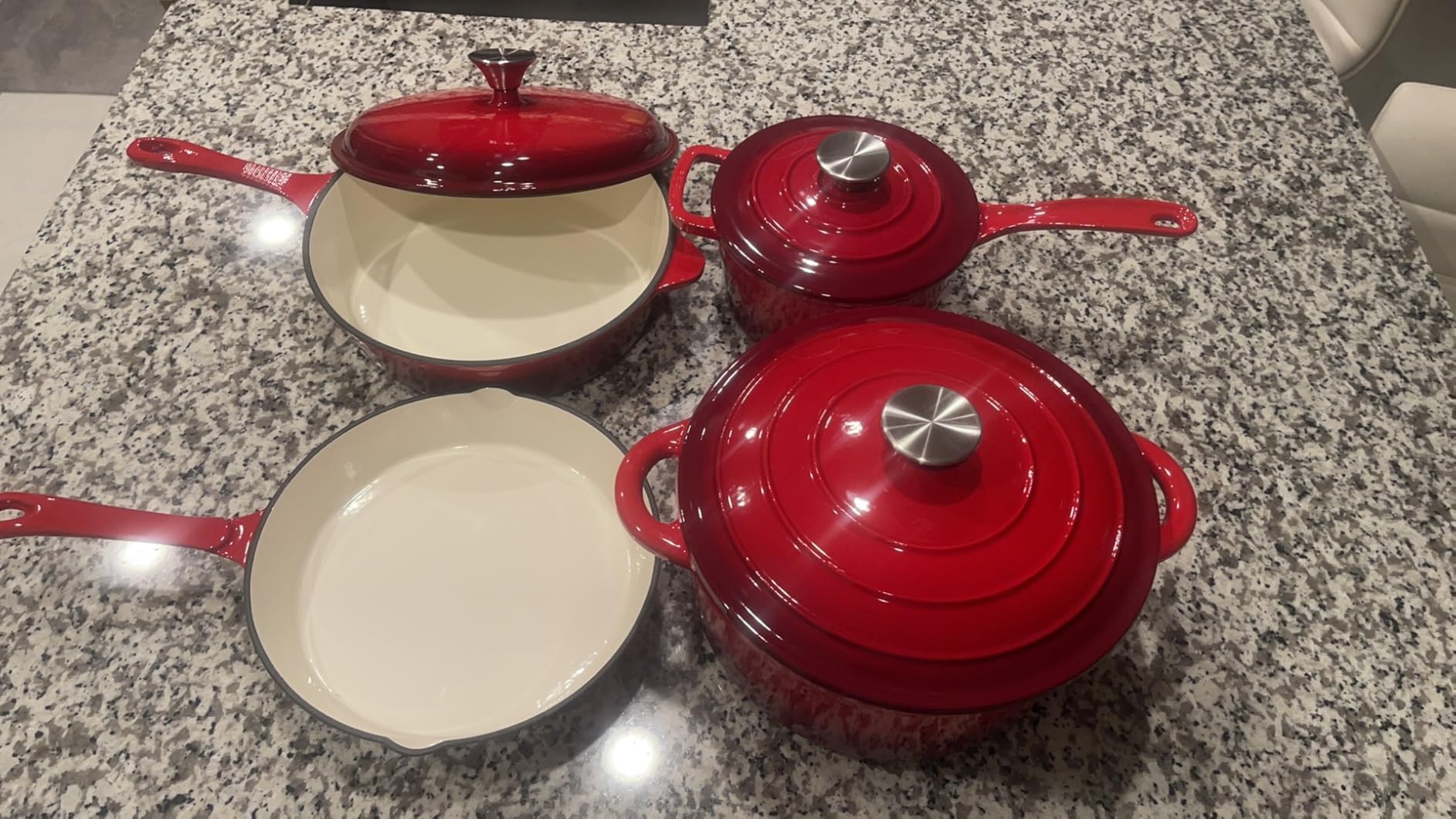 MAISON ARTS 7 Piece Enameled Cast Iron Pots and Pans Set, Red | Induction Compatible, Durable Enamel Cookware Dutch Oven Set, 100% PFOA-PFOS Free Non Toxic customer photo 1