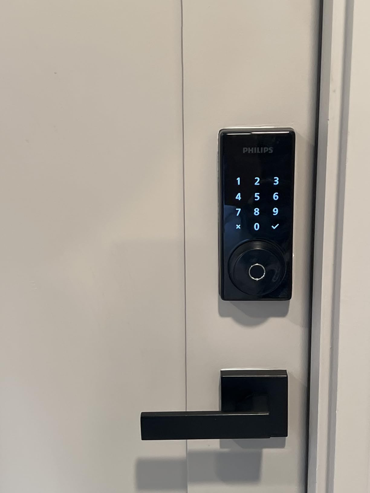 Philips Front Door Lock Set, Electronic Fingerprint Lock with 2 Lever Handles, Keyless Entry Door Lock with Handles, Auto Locking, Fingerprint Unlock, Touchscreen Keypad with Key customer photo 2
