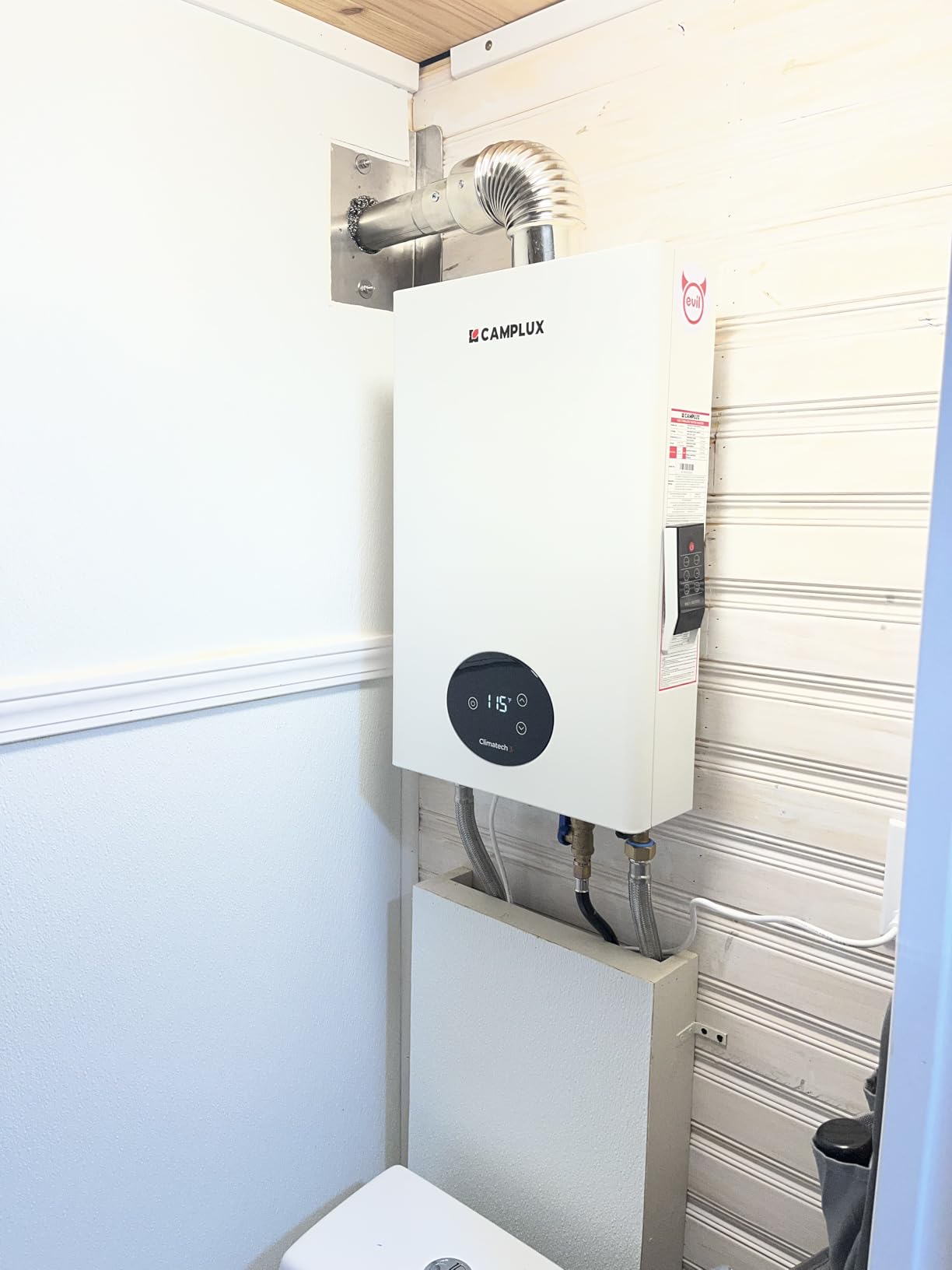 CAMPLUX Climatech 3 Tankless Water Heater Gas, 65,000 BTU Natural Gas Tankless Water Heater Indoor, Tankless Gas Water Heaters 2.64 GPM, CX264, White customer photo 1