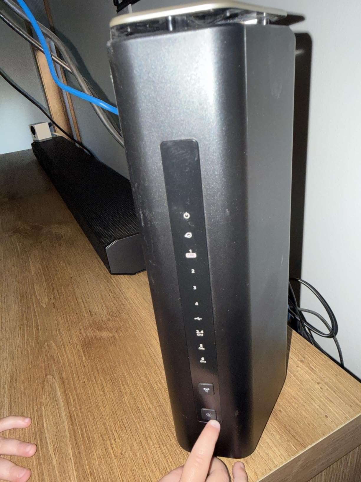 NETGEAR Nighthawk Tri-Band WiFi 7 Router (RS600) - Router Only, BE18000 Wireless Speed (up to 18 Gbps) - 10 Gig Internet Port - Covers up to 3,300 sq. ft., 150 Devices customer photo 1