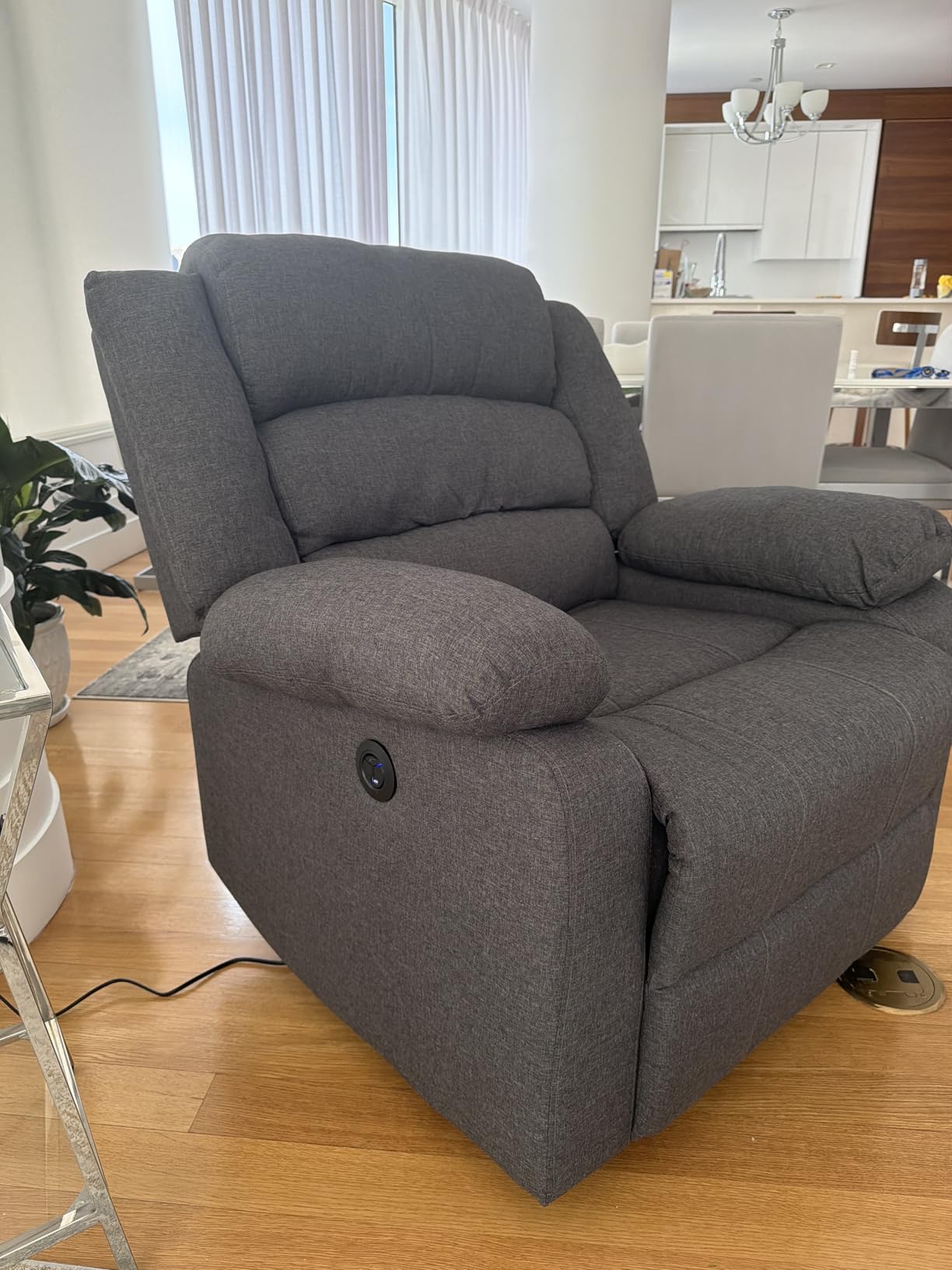 Classic Power Recliner Chair, Oversized Electric Reclining Chair with Overstuffed Cushion and Back, Soft Fabric Adults Single Recliner Sofa for Living Room, Brown customer photo 2
