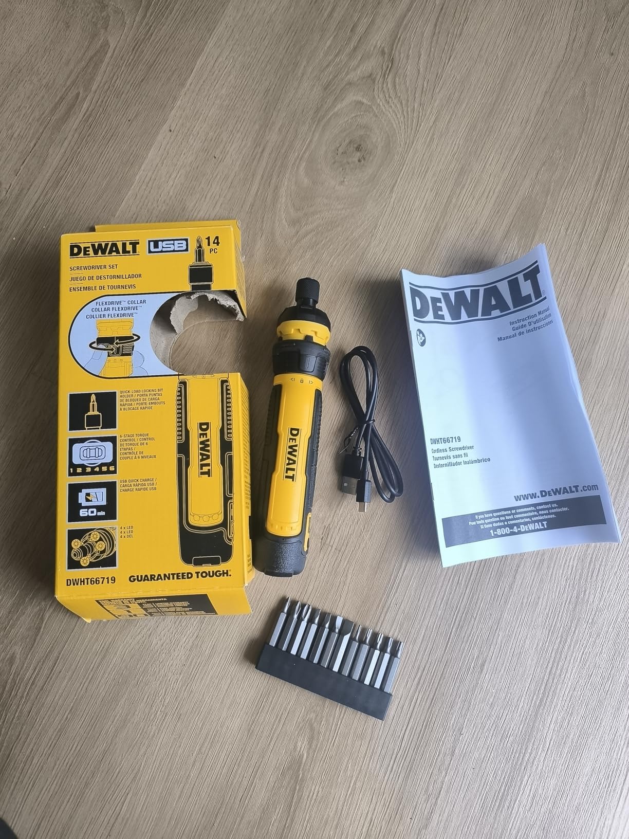 DEWALT Cordless Screwdriver, 4V USB Rechargeable Electric Screwdriver with 12 pcs Screwdriver Bit Set, LED Light, FLEXDRIVE Control, Compact, Ergonomic (DWHT66719) customer photo 2