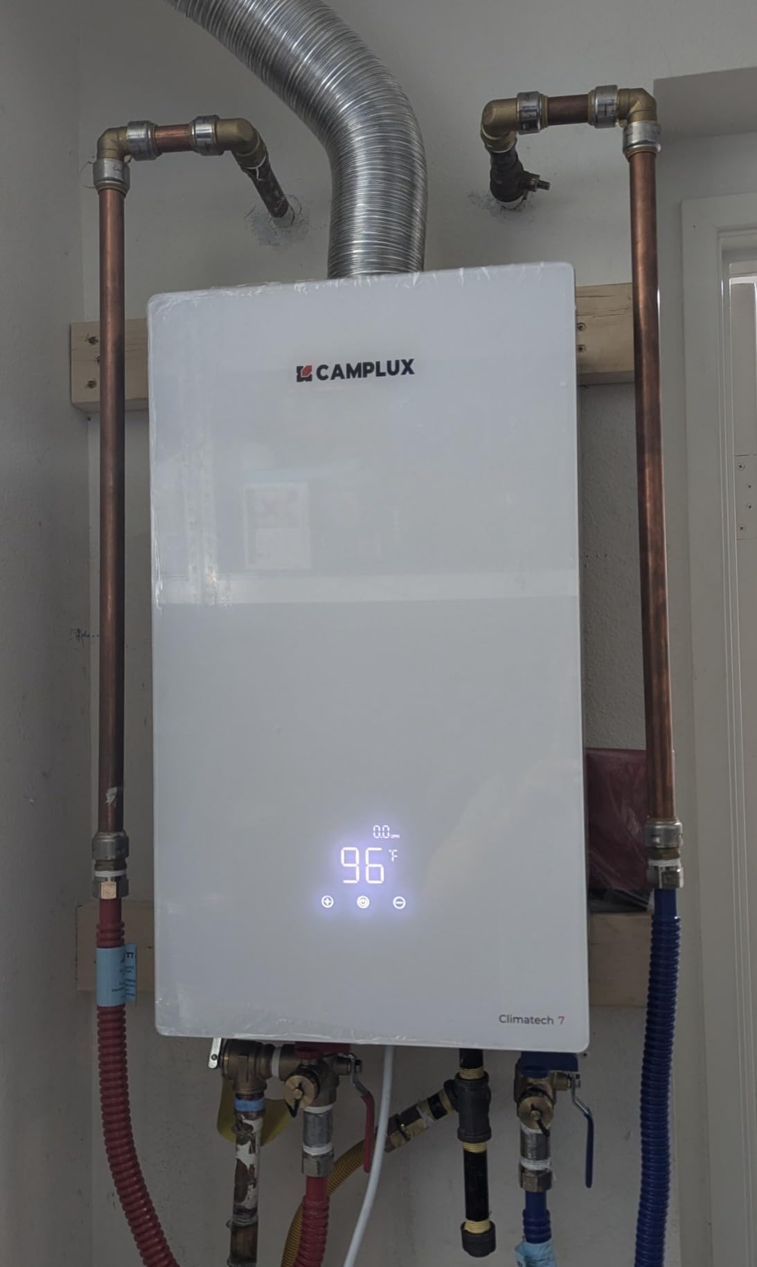 CAMPLUX Climatech 7 Indoor Natural Gas Tankless Water Heater 4.22 GPM (Up to 5 GPM) 102,000 BTU(Real Data No Exaggeration), CSA Certified Gas Tankless Water Heater Indoor for Whole House, 2-4 Outlets customer photo 1