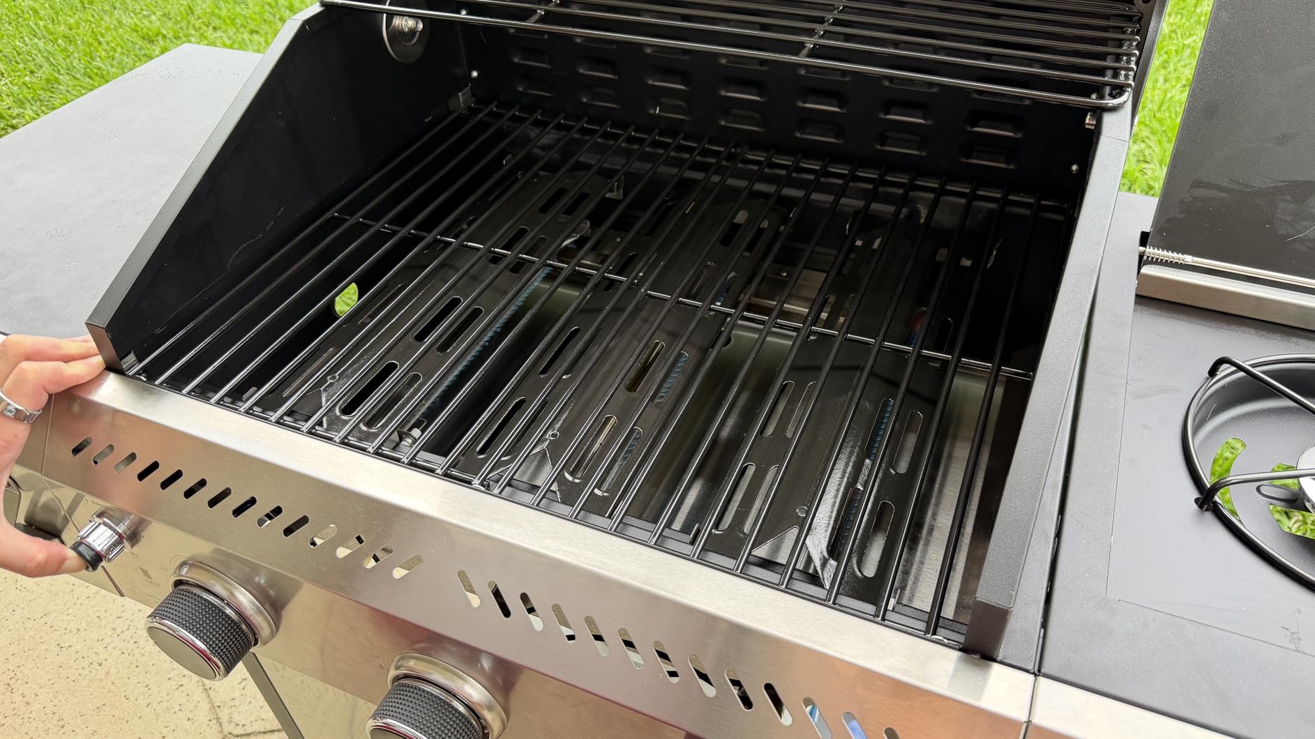 Electactic G41 Pro BBQ Grill, Heavy-Duty Stainless Steel Gas Grill, 4 Burner Gas Grill with Side Burner, 42000 BTU Propane Grill for Outdoor Cooking, Barbecue, Garden and Patio Backyard customer photo 2