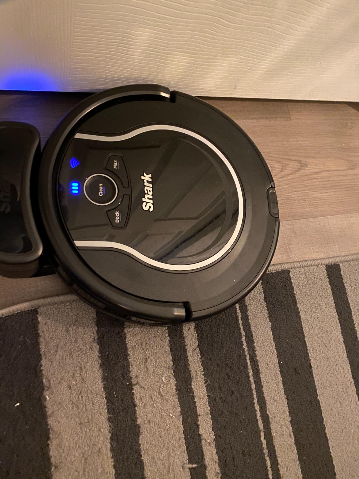 Shark IQ Robot Vacuum, 60-Day Self-Empty Base, White, RV2302AE | IQ Navigation Home Mapping, 60-Day Self-Empty XL Base, Self-Cleaning Brushroll, Row-by-Row Cleaning, Wi-Fi, Works with Alexa customer photo 2