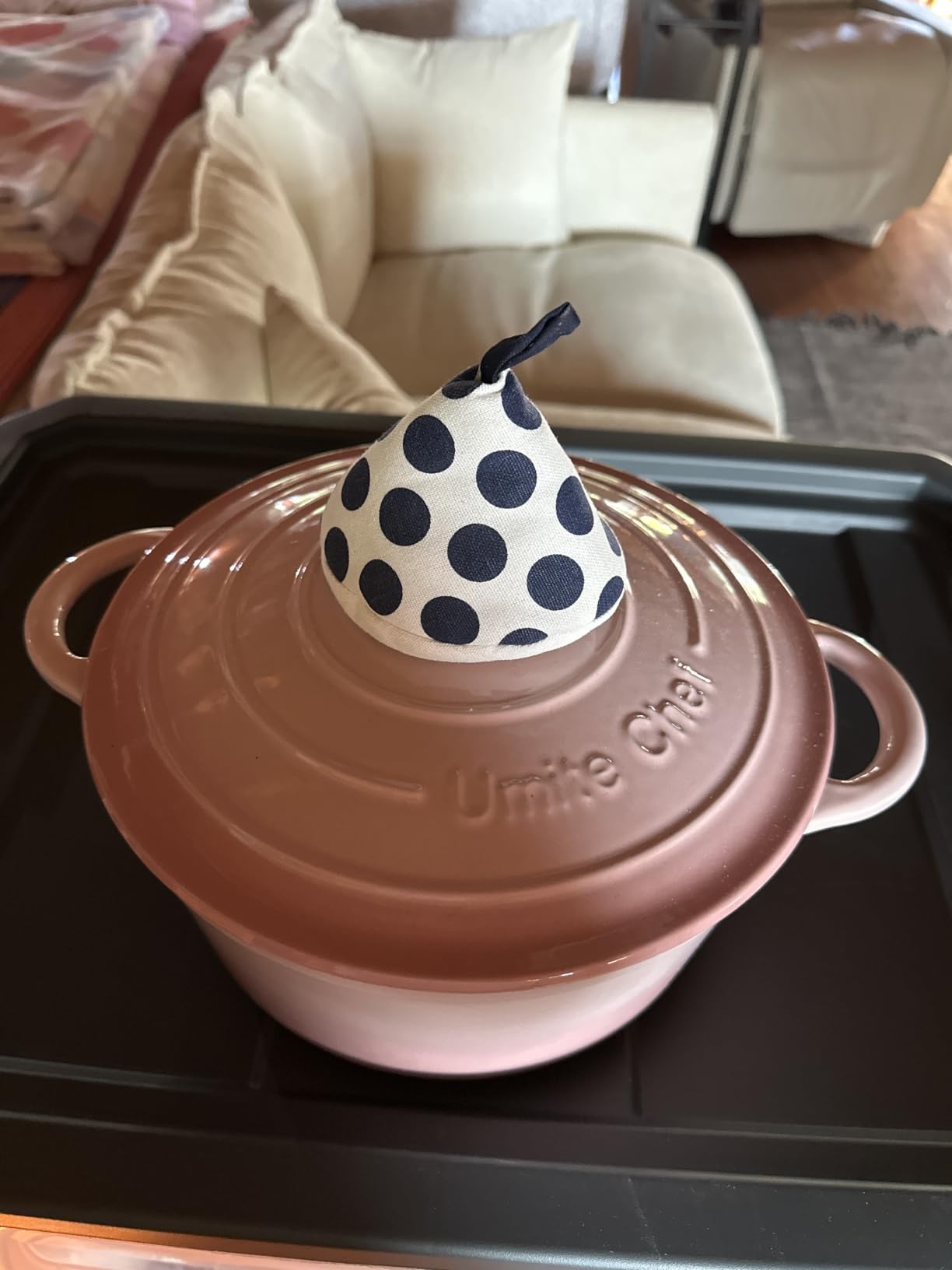 Enameled Cast Iron Dutch Oven - Umite Chef 5QT Pot with Lid & Cotton Potholders - Heavy-Duty Cookware for Bread Baking, Braising, Stews, Roasting(Cream White) customer photo 2