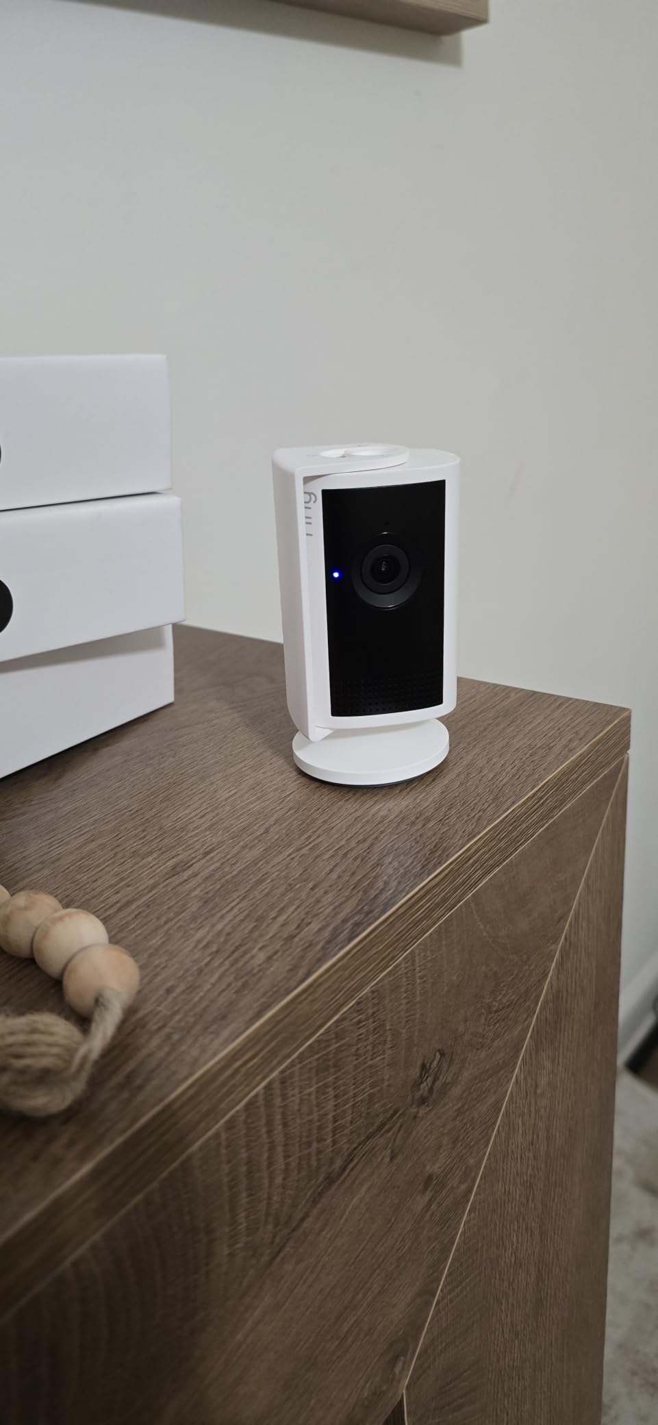 Ring Indoor Cam Plus (newest model), Home or business security, Retinal 2K for crisp, true-to-life video quality, 4x Enhanced Zoom, Low-Light Sight, White customer photo 1