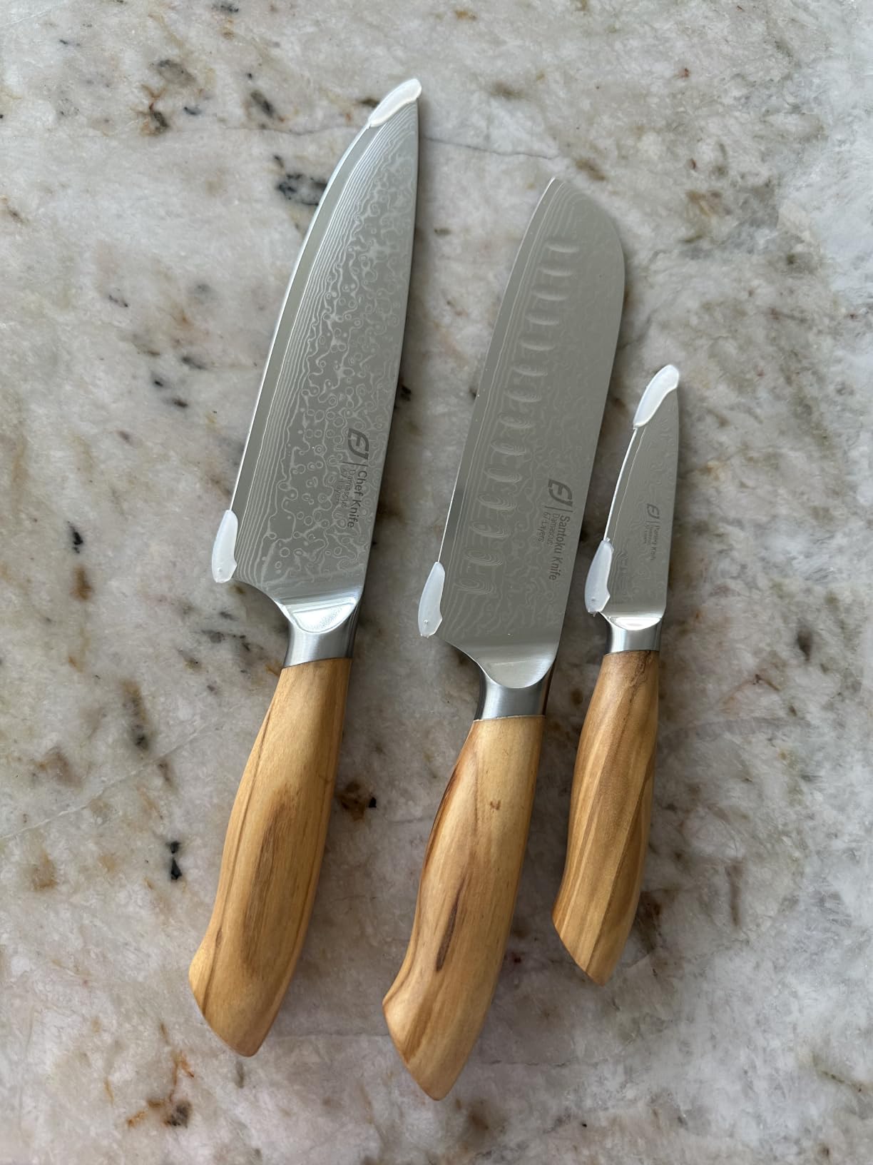 Emojoy 3-Piece Japanese Damascus Steel Knife Set, Olive Wood Handle & Box | 67-Layer Damascus Blade Chef Knife Set, Ergonomic Olive Wood Handle, Premium Wooden Box, Ideal Gift for Home customer photo 2