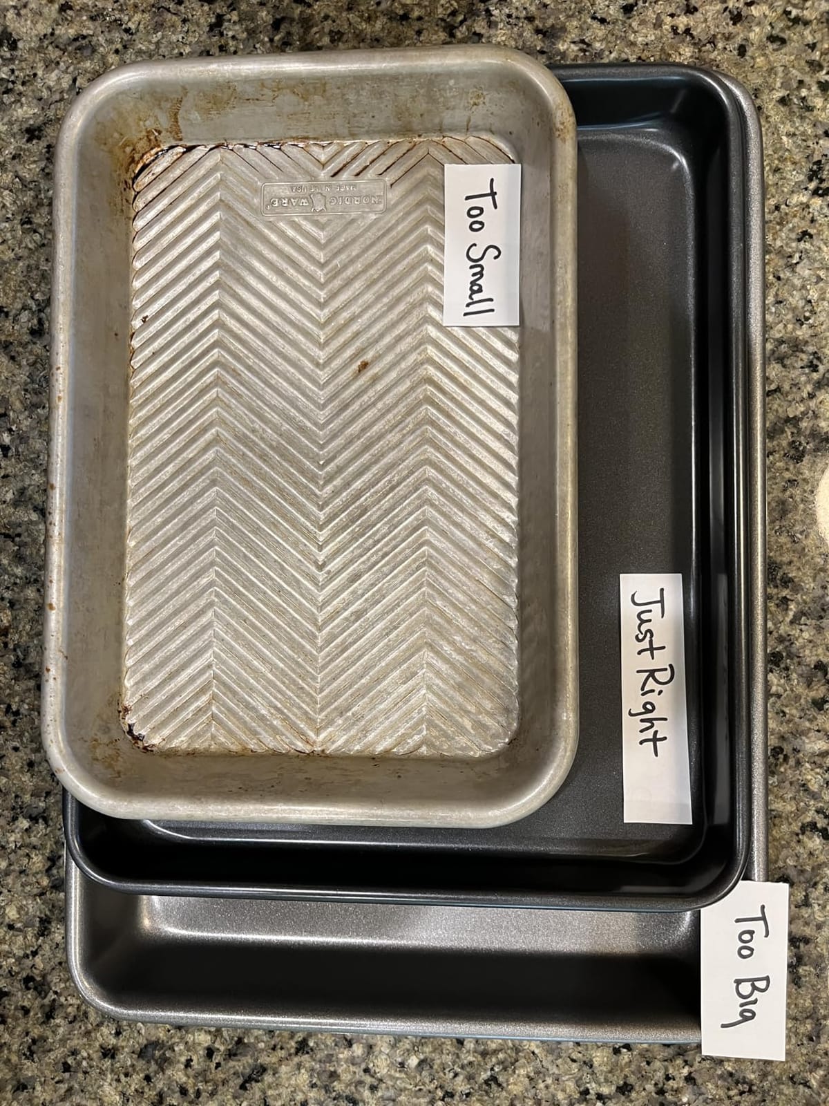 Walooza 11 Inch Nonstick Baking Sheets Set of 2, Carbon Steel Cookie Sheets for Baking, Heavy Duty & Stackable Baking Pans for Oven, Non Toxic & Easy Clean, 11x9 Inch Baking Trays customer photo 1