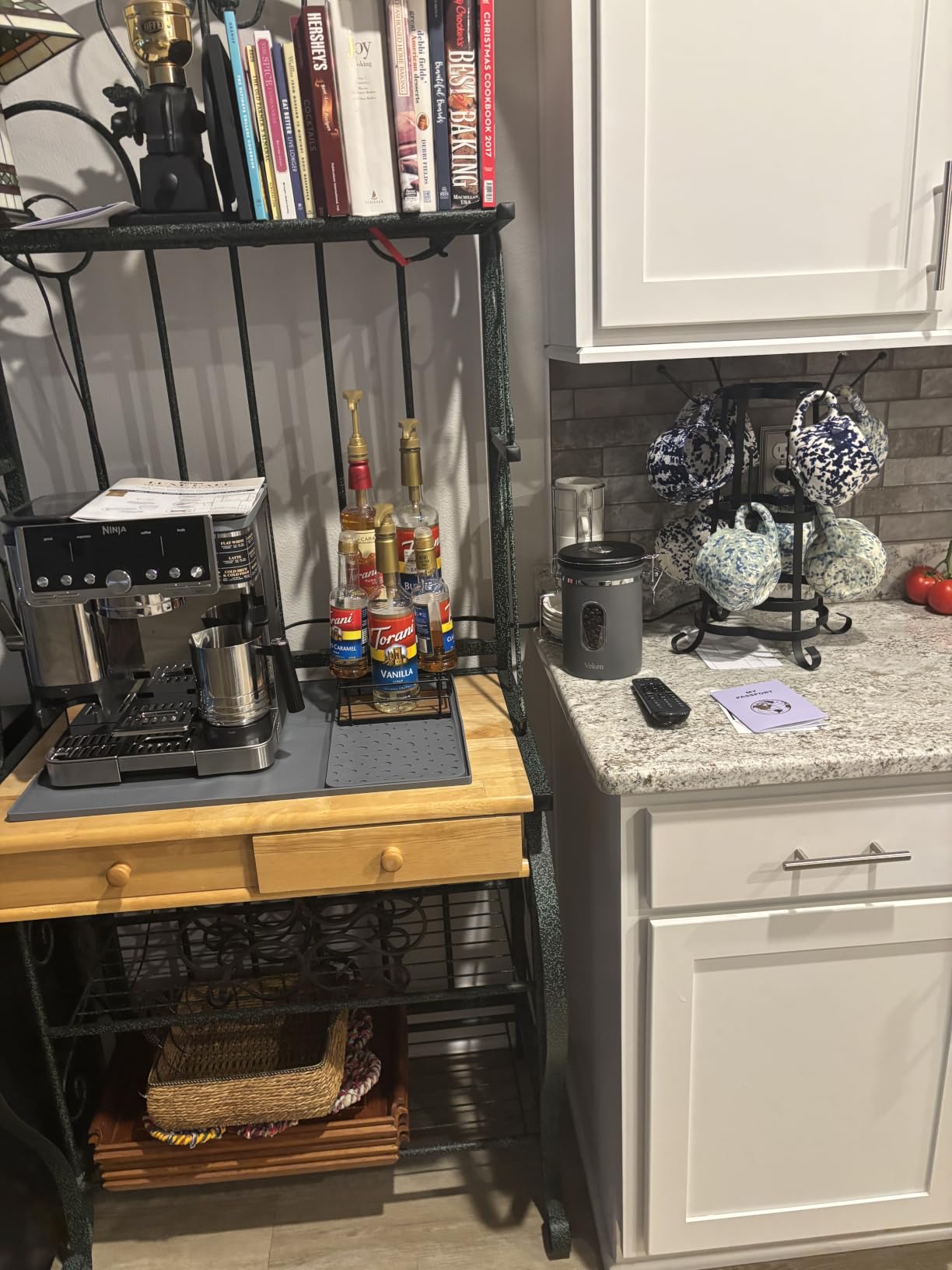 Ninja Luxe Café Pro Series, Espresso Machine, Drip Coffee, Cold Brew, Hot Water, Integrated Tamper, Built-in Grinder, Hands-Free Frother for Cappuccinos, Lattes, Americanos, Dairy or Non-Dairy, ES701 customer photo 1