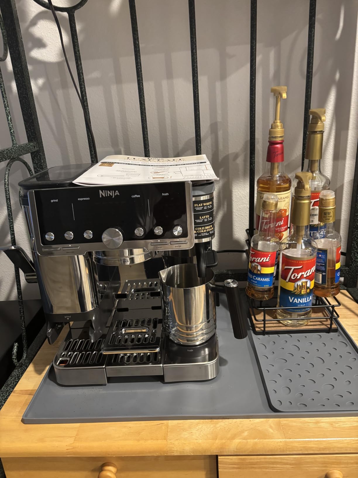Ninja Luxe Café Pro Series, Espresso Machine, Drip Coffee, Cold Brew, Hot Water, Integrated Tamper, Built-in Grinder, Hands-Free Frother for Cappuccinos, Lattes, Americanos, Dairy or Non-Dairy, ES701 customer photo 2