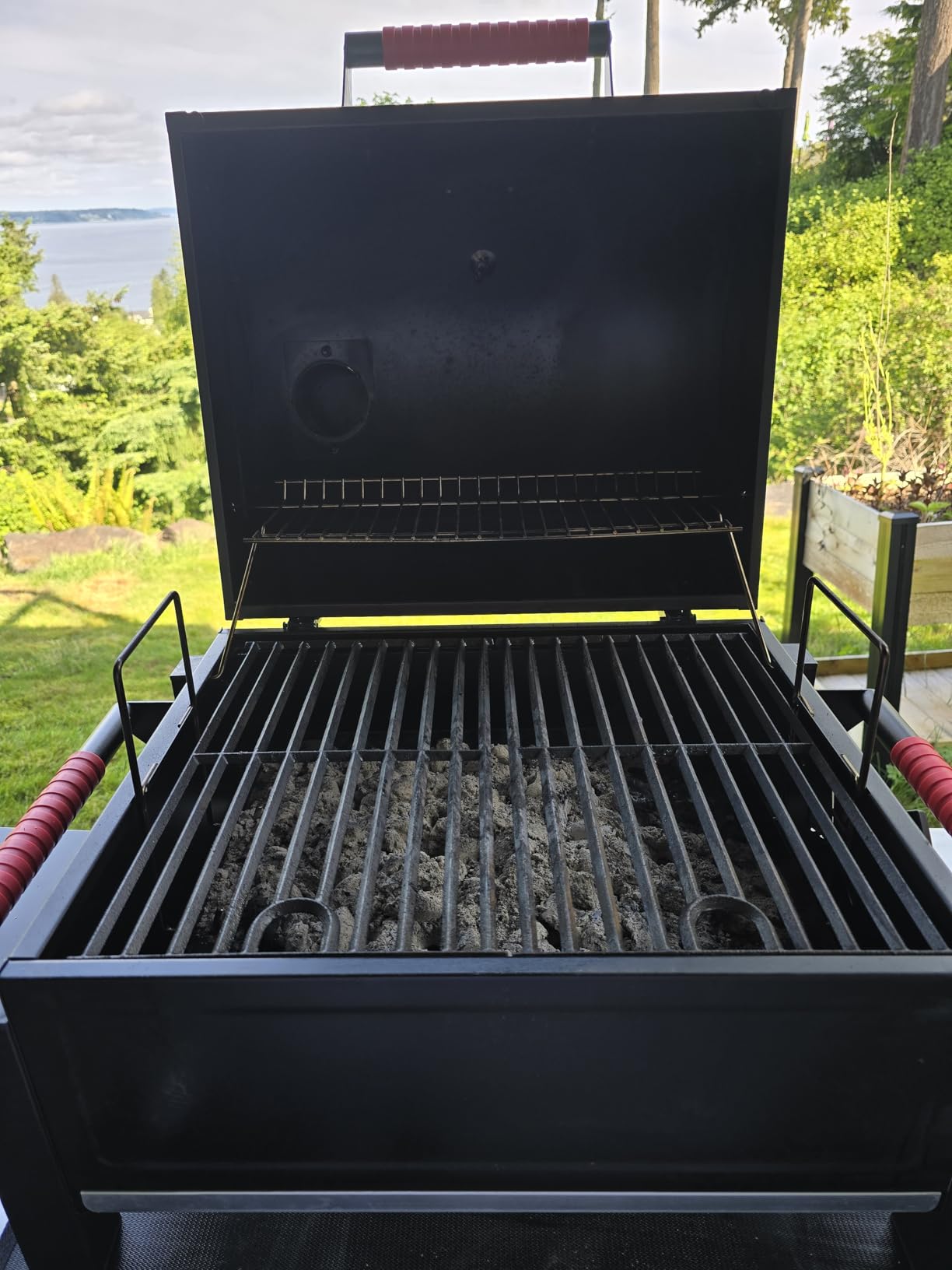 Feasto Heavy-Duty 30-Inch Charcoal Grill with Offset Smoker Grill | Side Table & 831 Sq. In Cooking Space, Outdoor BBQ Grill for Outdoor Barbecue in Backyard, Patio and Parties, Black customer photo 2