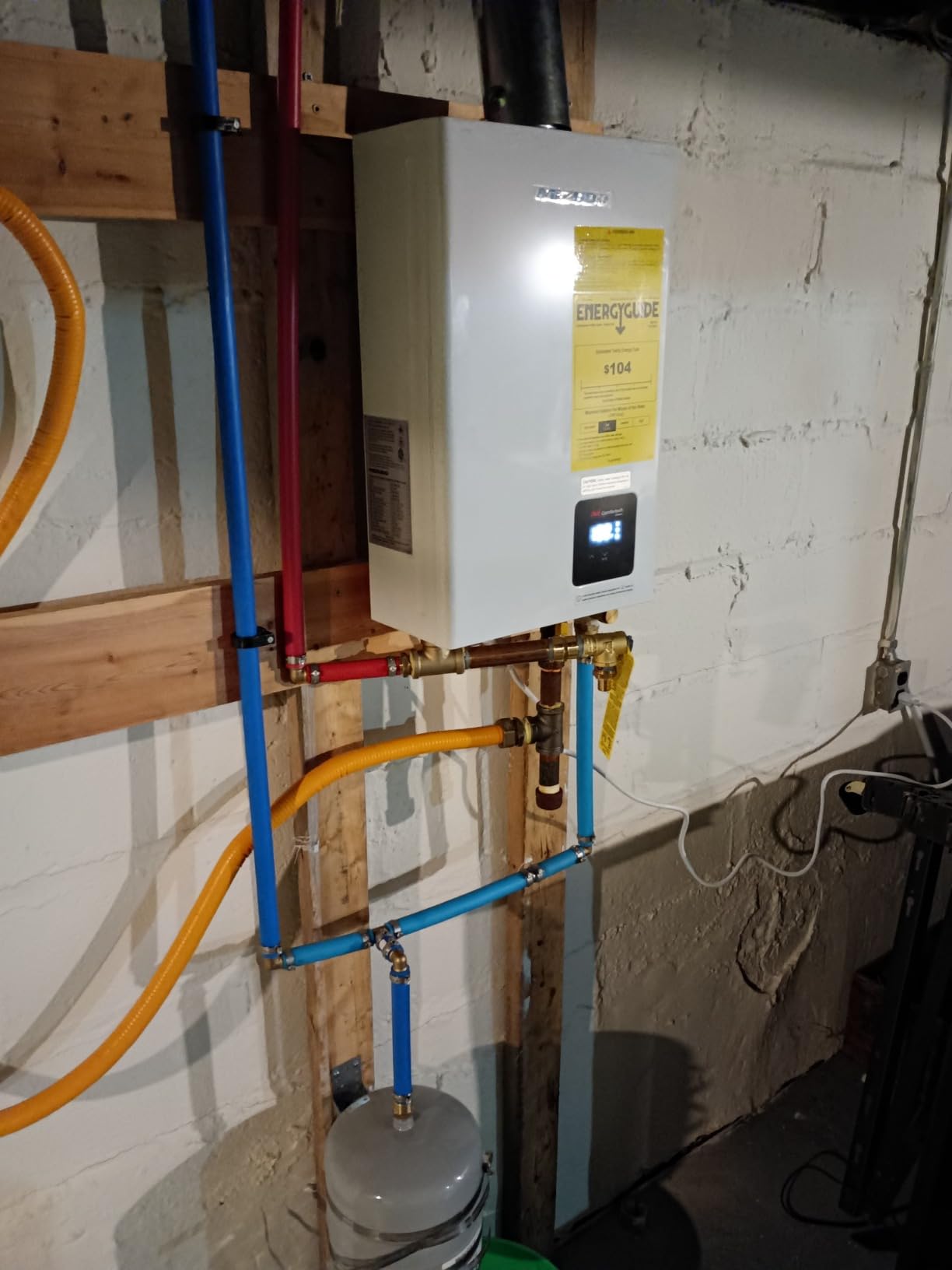 MIZUDO Natural Gas Tankless Water Heater, Indoor or Outdoor Convertible Installation, Max 5.1 GPM 120,000 BTU, WiFi&APP Control CSA Certified for Large Families Whole House, GEN 3 customer photo 1