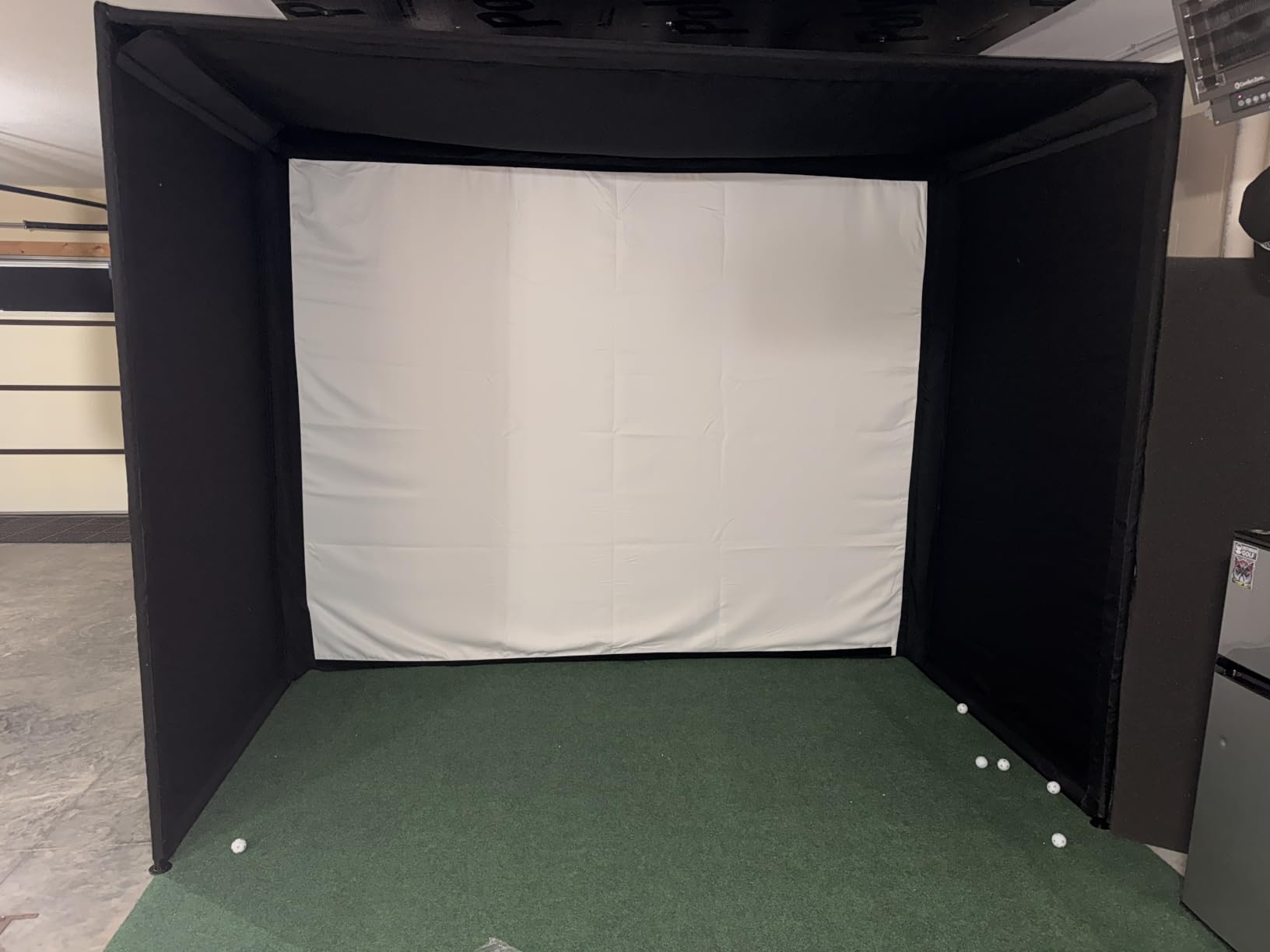 Diandian Golf Simulator Enclosure Kit 10 x 8 ft with 4K-Ready Impact Screen - 600D Blackout Cover, Anti-Ricochet Foam Padding & Safety Side Nets customer photo 2