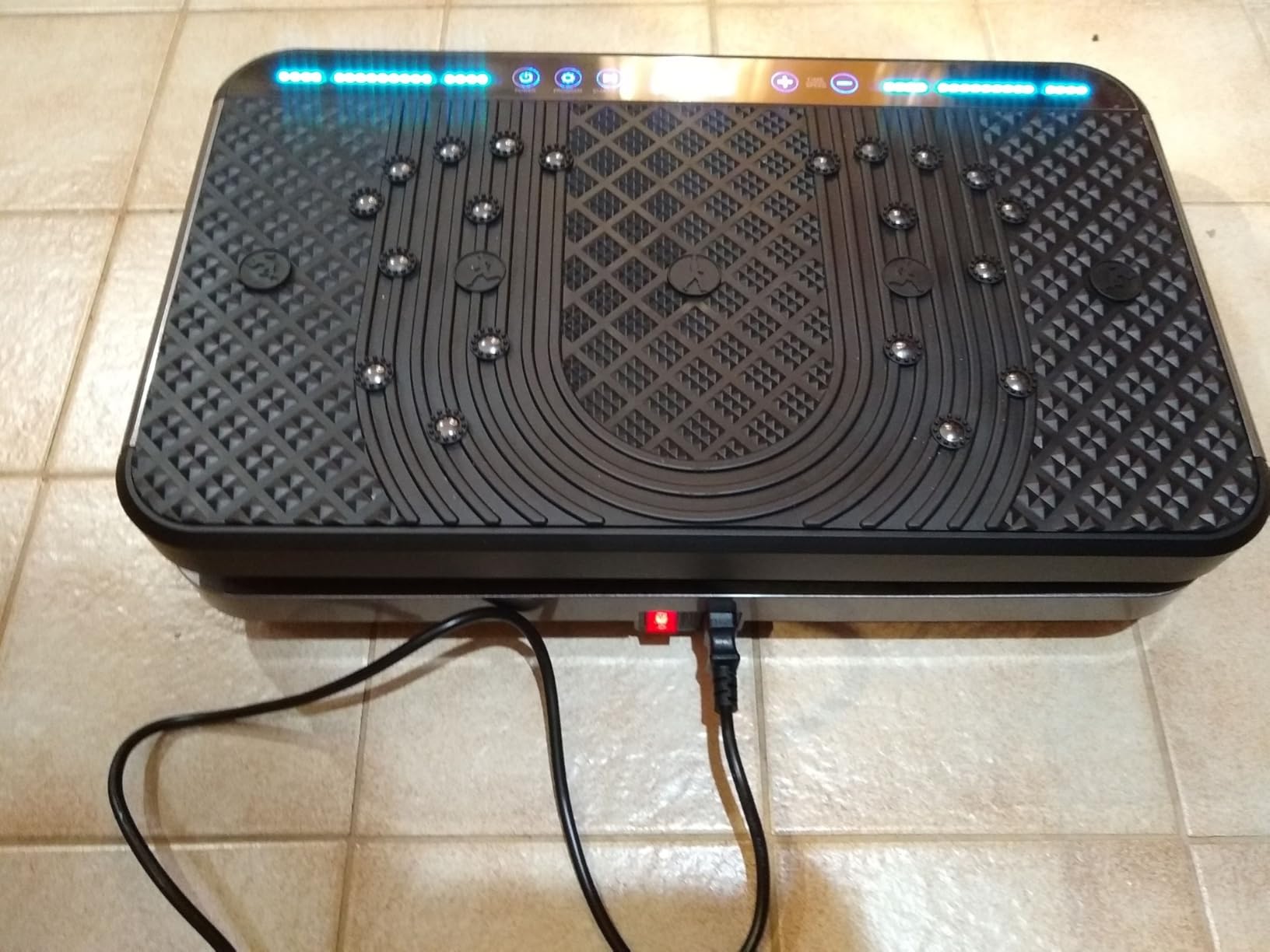 Vibration Plate Fitness Platform Exercise Machine Vibrating Shaking Full Body Shaker Workout Vibrate Stand Shake Board Sport for Weight Loss Fat Burner for Gym Home Office customer photo 1