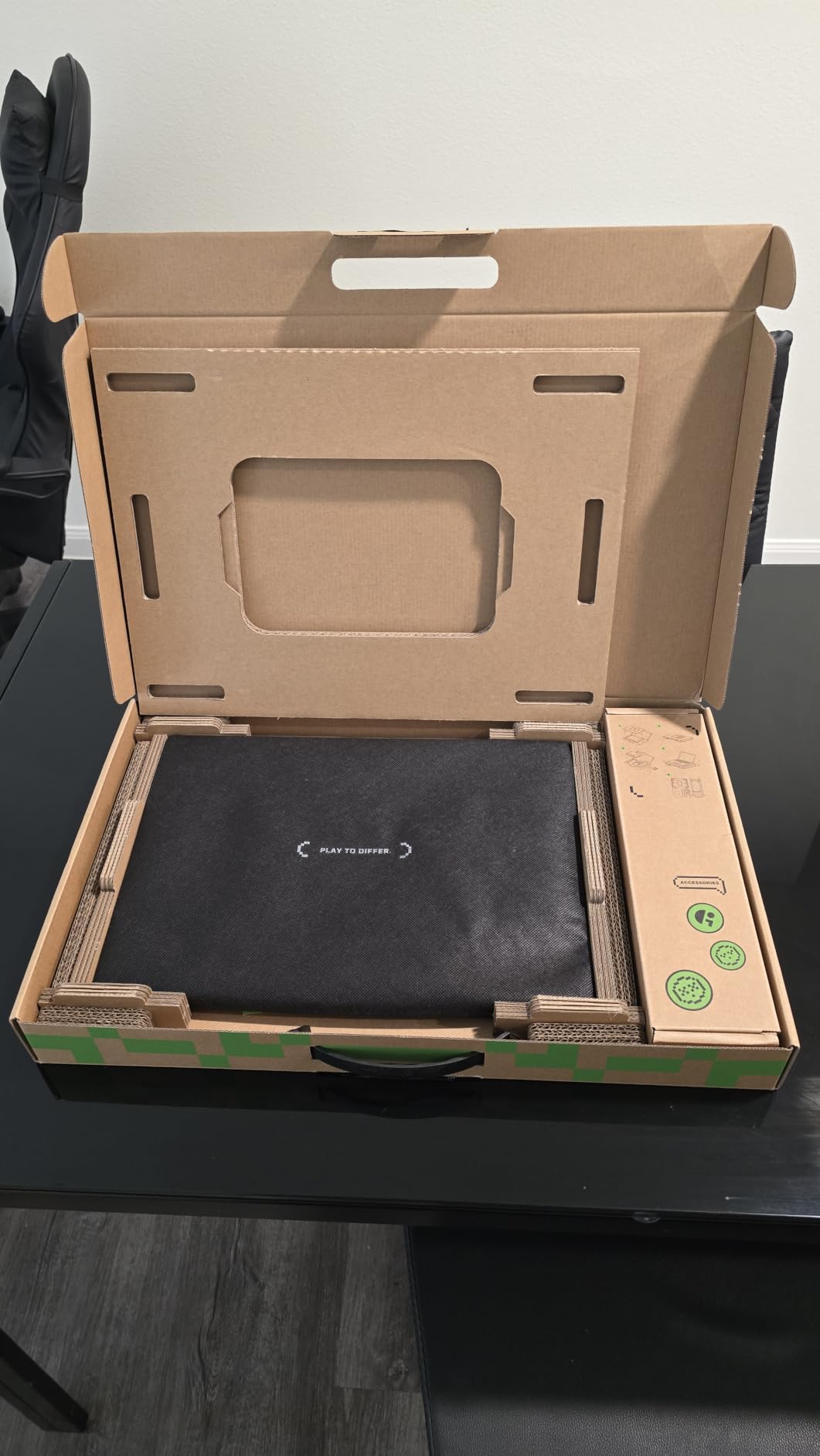 Gigabyte AERO X16 Copilot+ PC Gaming Laptop, 165Hz 2560x1600 WQXGA, NVIDIA GeForce RTX 5070, AMD Ryzen AI 9 HX 370, 1TB SSD, 32GB DDR5 RAM, Windows 11 Home, Space Gray customer photo 2
