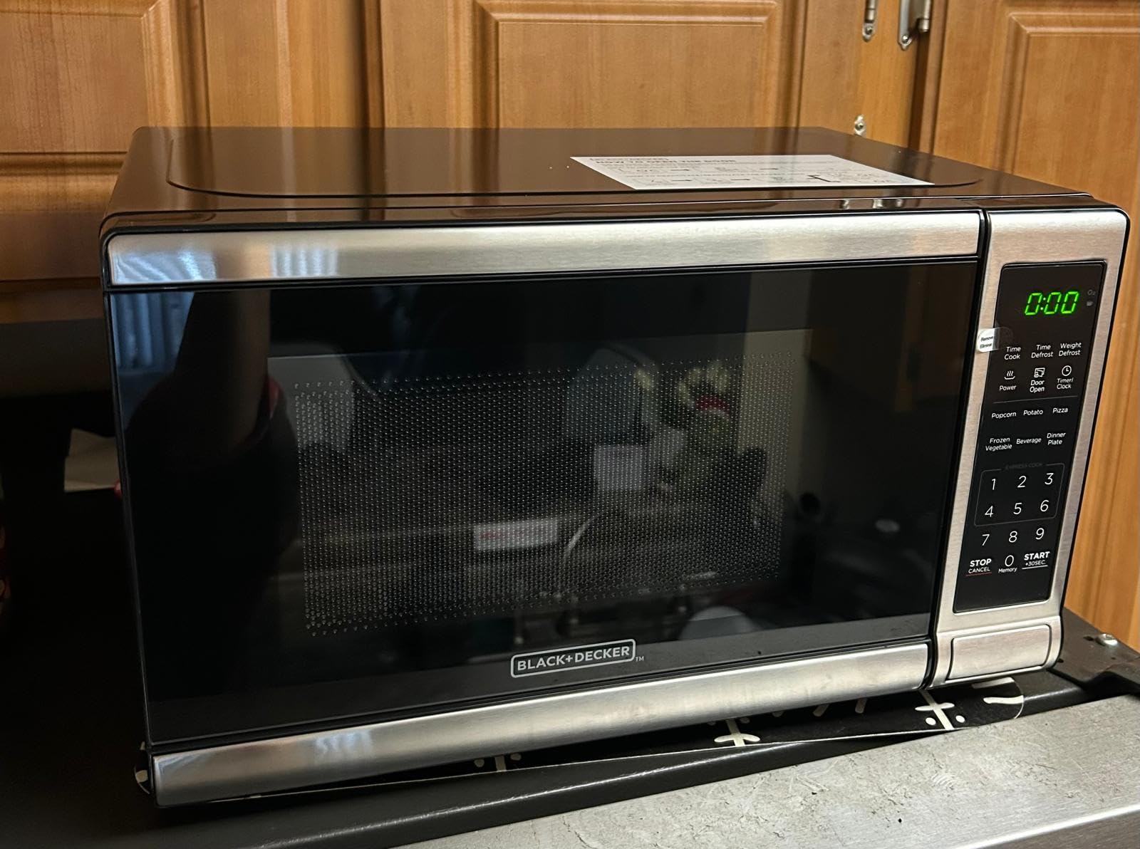 BLACK+DECKER Over the Range Microwave Oven with Air Fryer, Convection, and Bake Modes, 1.5 cu.ft., Stainless Steel, 900 Watts, EC942K6CE-SS customer photo 2
