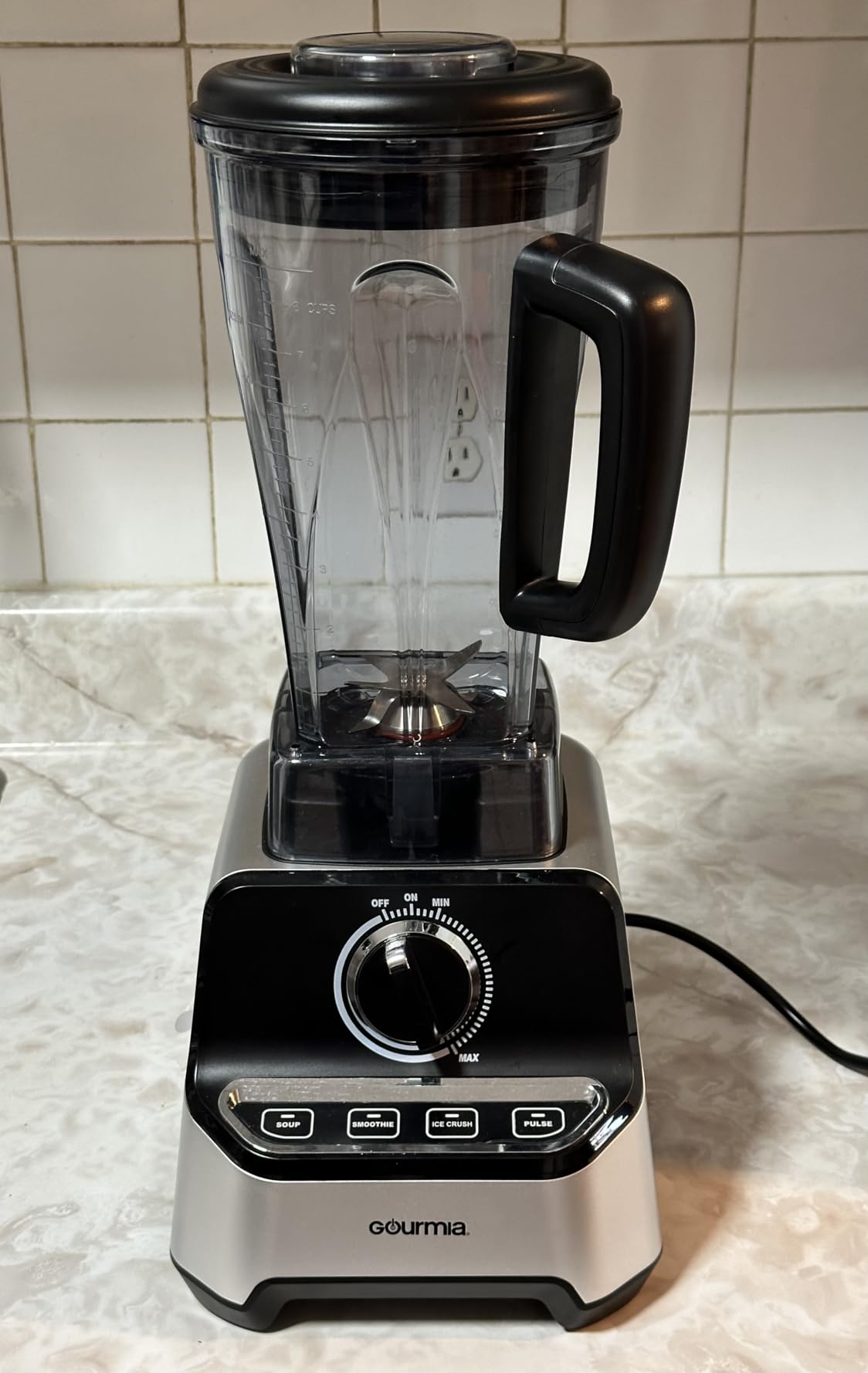 Gourmia Countertop Commercial Blender, 2L BPA-Free Pitcher, 4 Presets, 1500W High-Speed Motor, 45,000 RPM, Variable Speed Dial, Built-In Tamper, Black customer photo 1