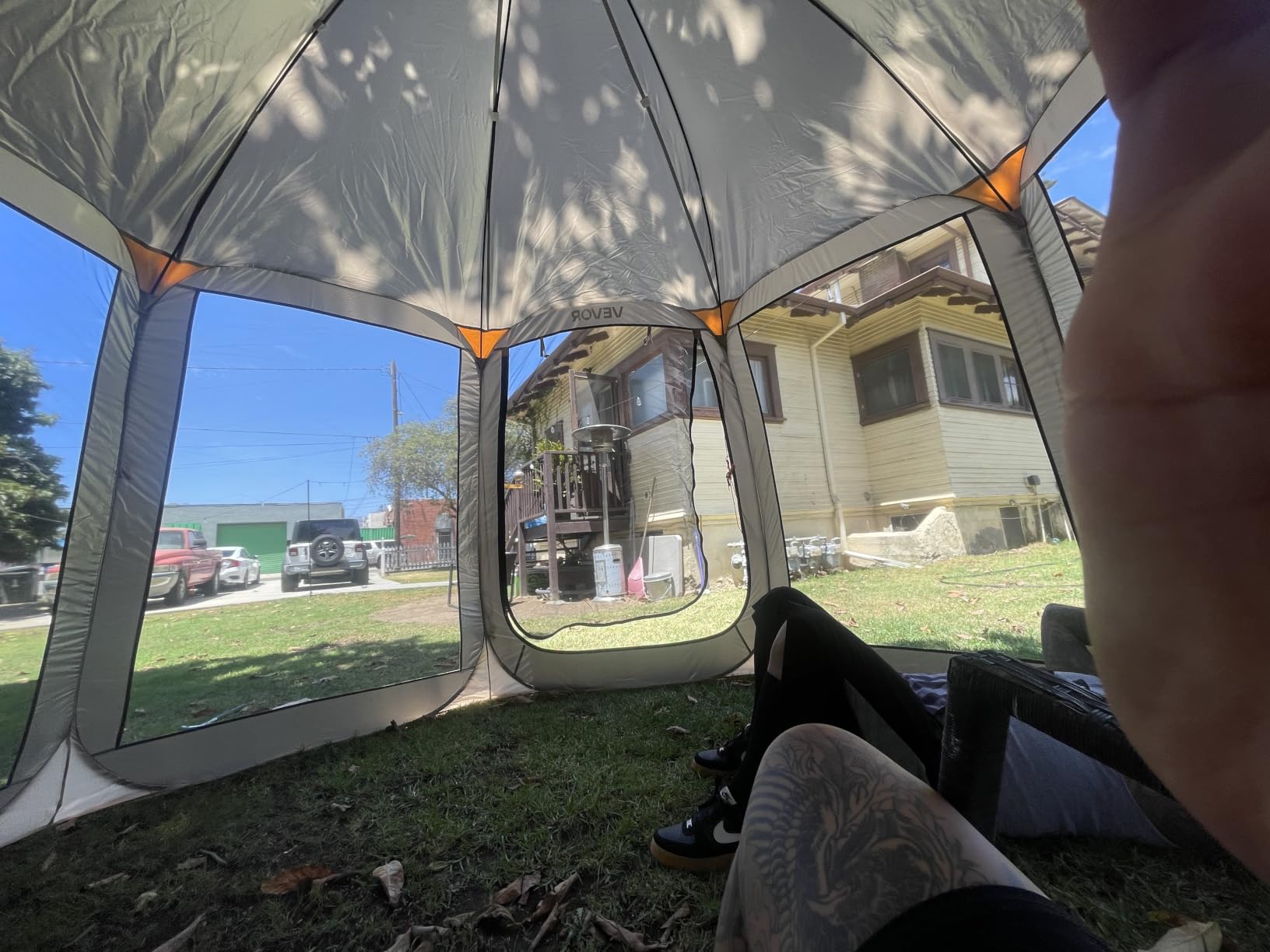 Pop Up Screen House Tent VEVOR 10 x 9.2 FT Pop-Up Screen Room with Awning, Portable Screen Tent Gazebo for 4-8 Person, Instant Screen Canopy with Carry Bag for Patio Backyard Camping customer photo 1