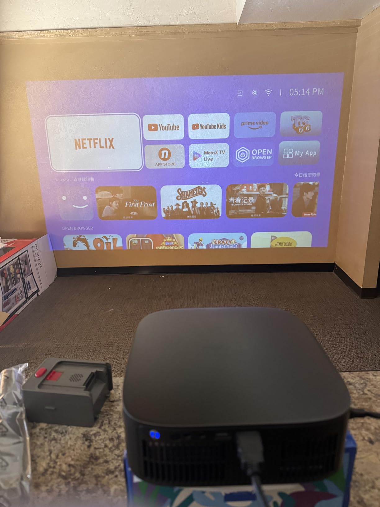 Short Throw Projector 4K with Built-in Apps 2000 ANSI AI Auto Focus | Smart Projector with WiFi and Bluetooth Dolby Audio Home Theater Movie Portable Outdoor Projector Ceiling Gunmetal customer photo 2