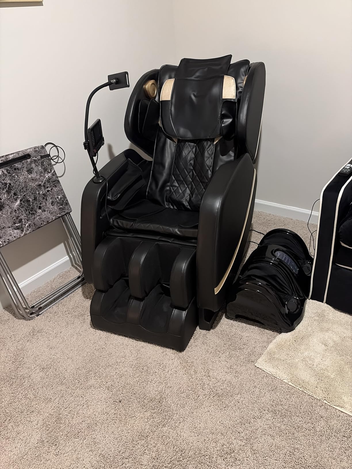 Megashock SL Track 2026 Massage Chair Full Body, Zero Gravity Massage Chair with Back Heat, 12 Fixed Rollers, Foot Massage, Airbag Massage and Bluetooth Speaker for Home and Office customer photo 2