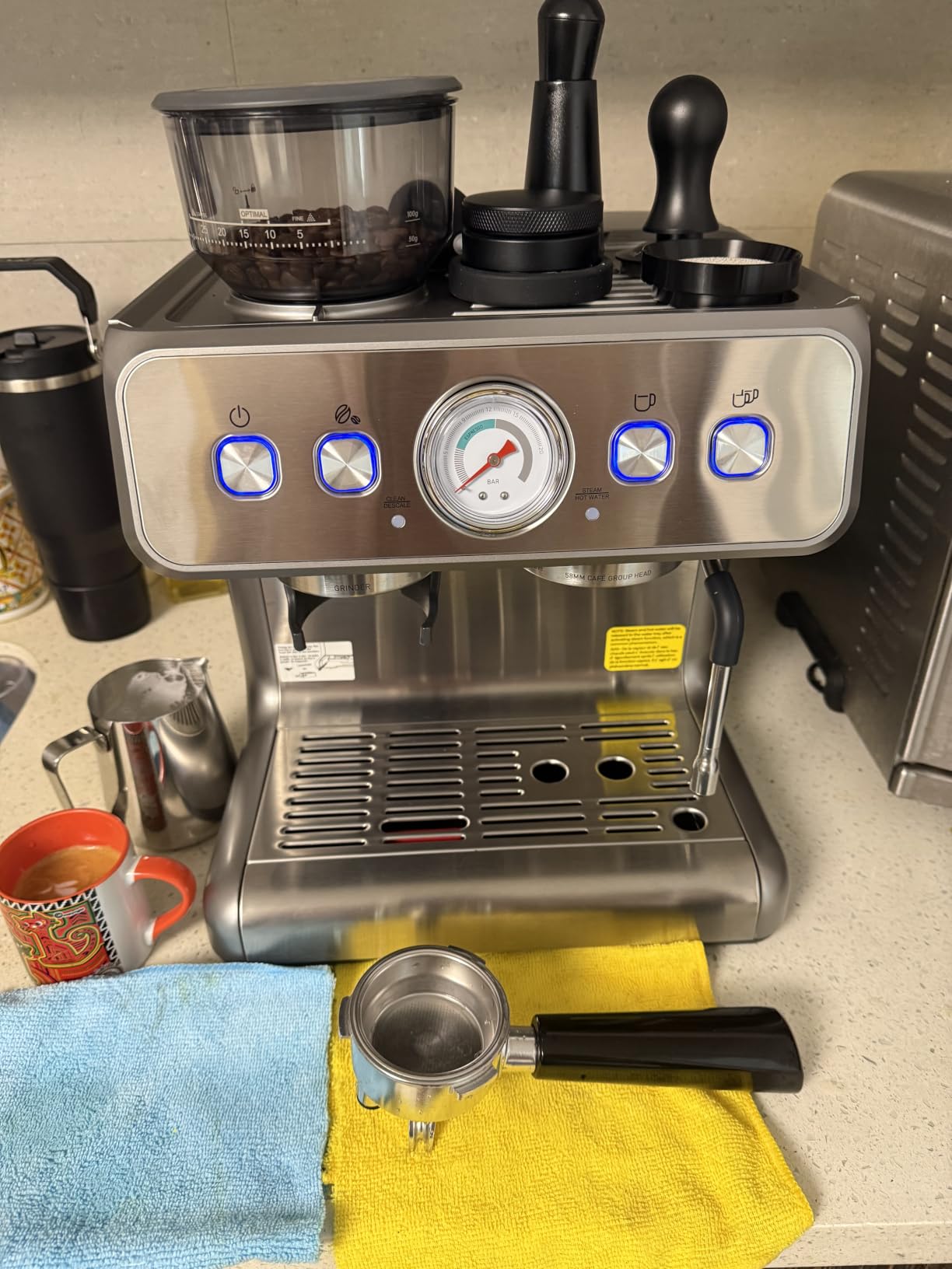 (2026 Upgrade) 15 Bar Espresso Machine with Built-in Anti-Clog Coffee Grinder, Expresso Coffee Machines with Milk Steam Wand/Frother/Tamping Tools, Espresso Maker with Grinder for Lattes customer photo 1