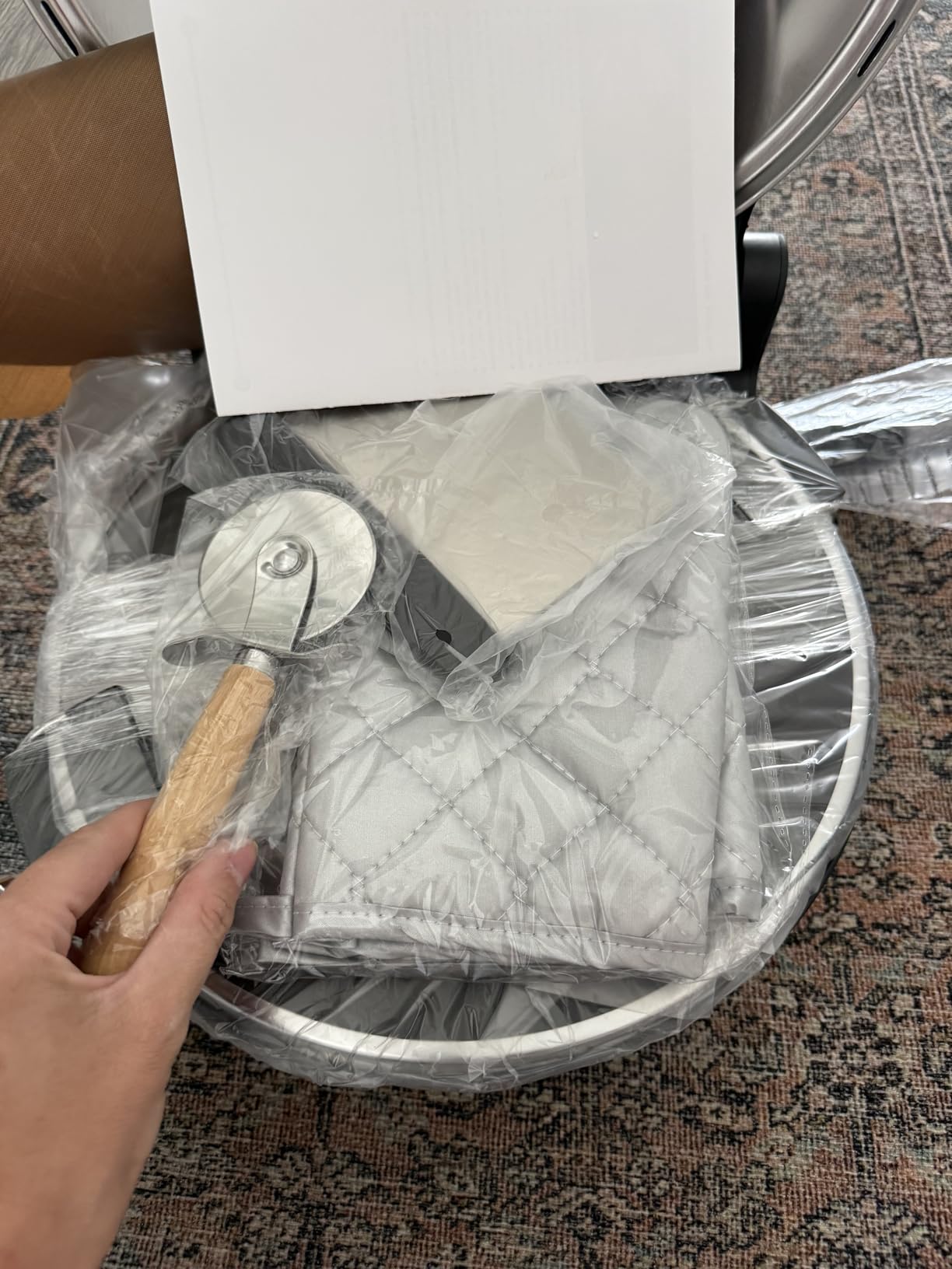 Pizza Oven Indoor, 12 Inch Retro Pizza Maker, Rapid Heating 800F, 1200W Glazed Ceramic Stone Electric Pizza Cooker, Two-button Precise Temperature Control, Viewing Window for Precise Cooking customer photo 2