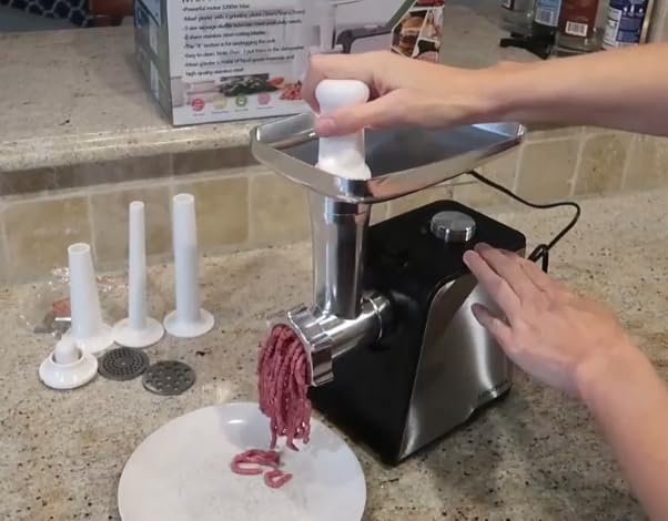 Oaomi 3200W Max Electric Meat Grinder & Sausage Stuffer - Mincer Machine with Tool 1 Blade And 3 Plates, 3 Tubes & Kubbe Kit Tool for Home Kitchen Use (Black) customer photo 1