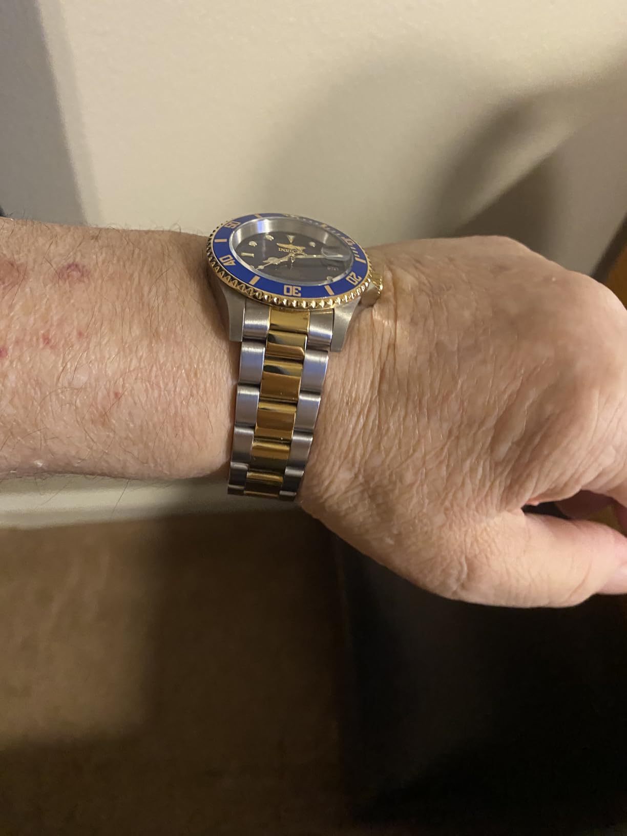 Invicta Men's Pro Diver Collection Coin-Edge Automatic Watch customer photo 2