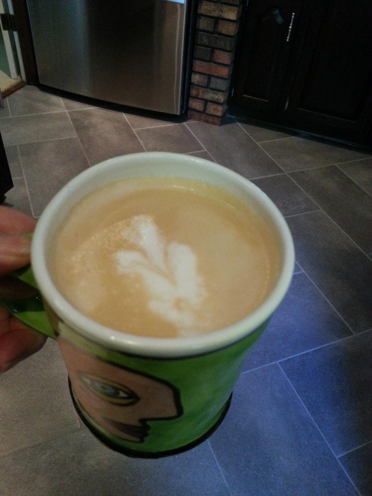 De'Longhi ESAM3300 Magnifica Super Automatic Espresso & Coffee Machine, Silver customer photo 2