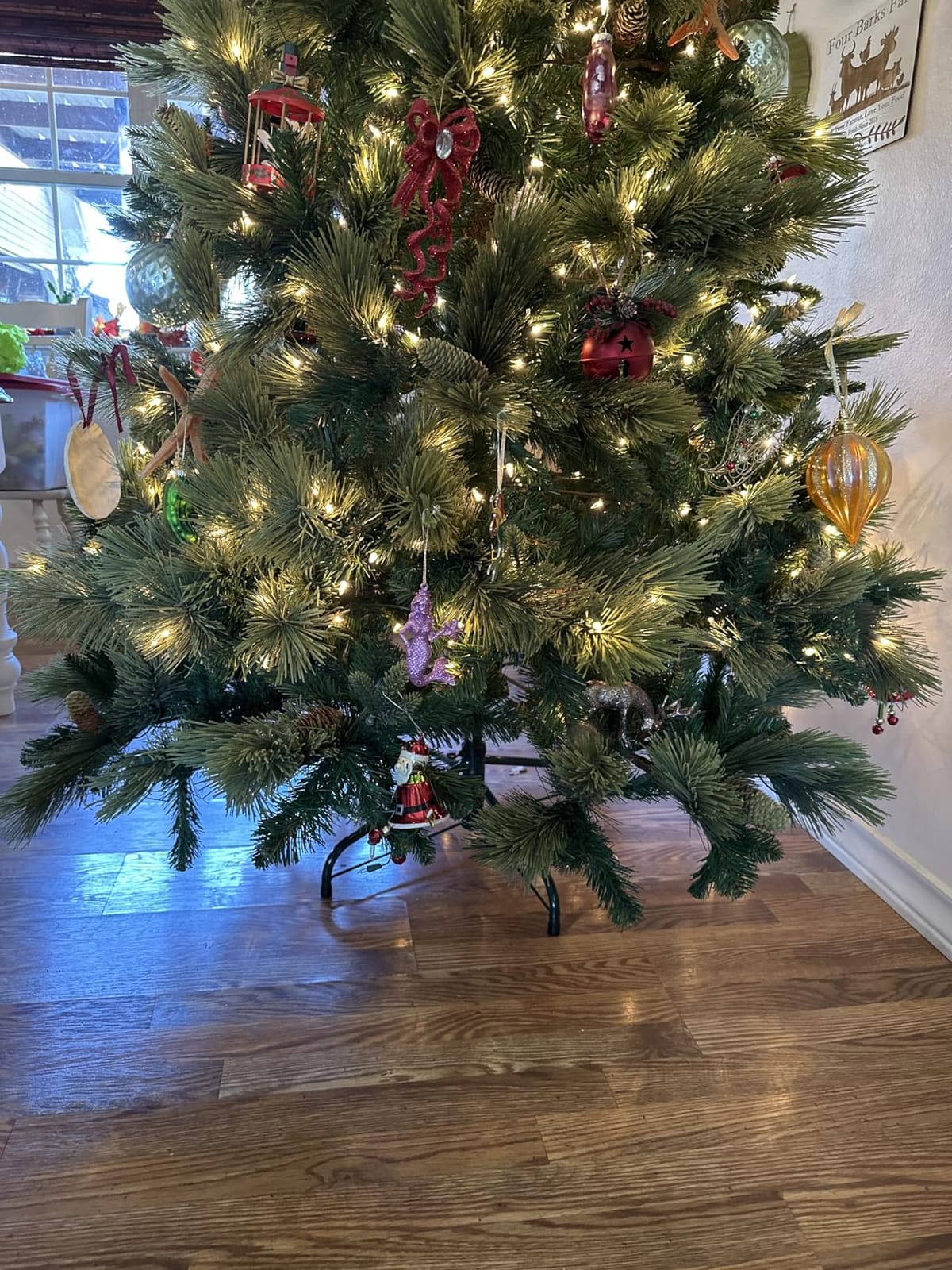 National Tree Company 7.5ft Pre-Lit Carolina Pine Artificial Christmas Tree customer photo 1