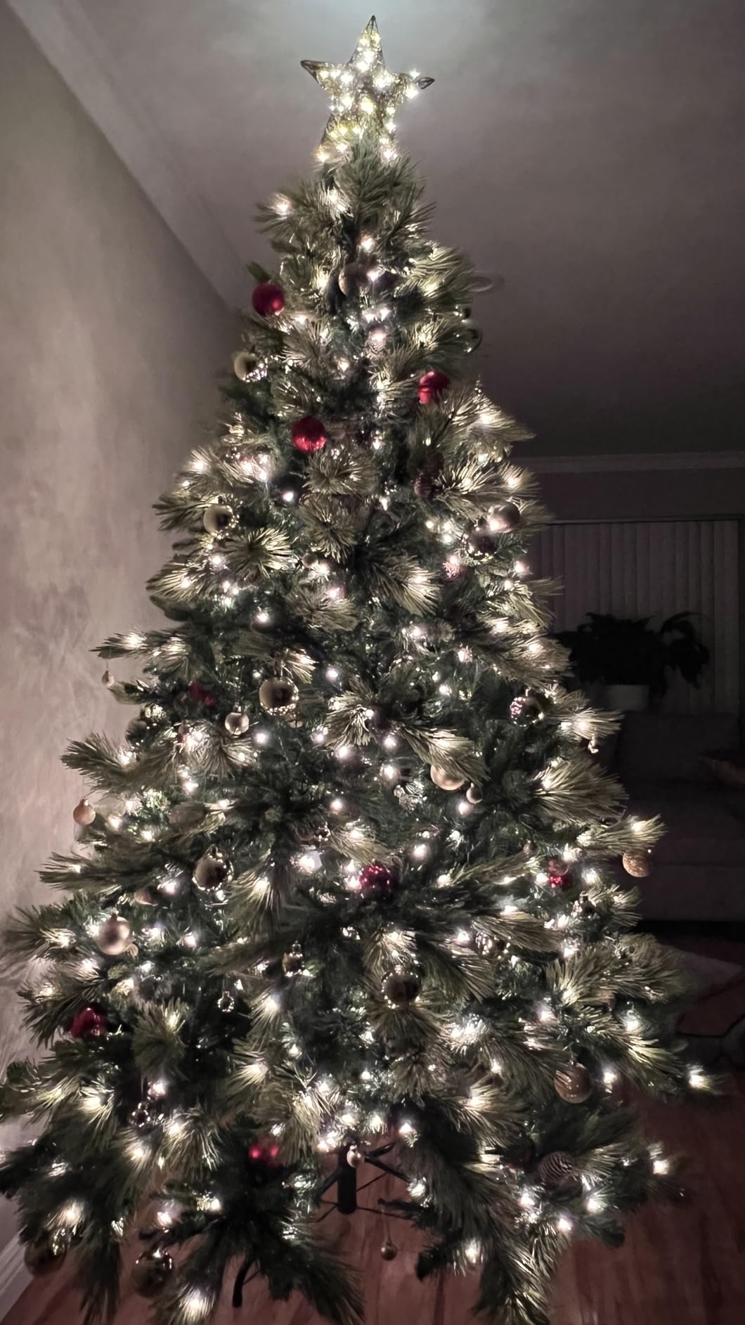 National Tree Company 7.5ft Pre-Lit Carolina Pine Artificial Christmas Tree customer photo 2