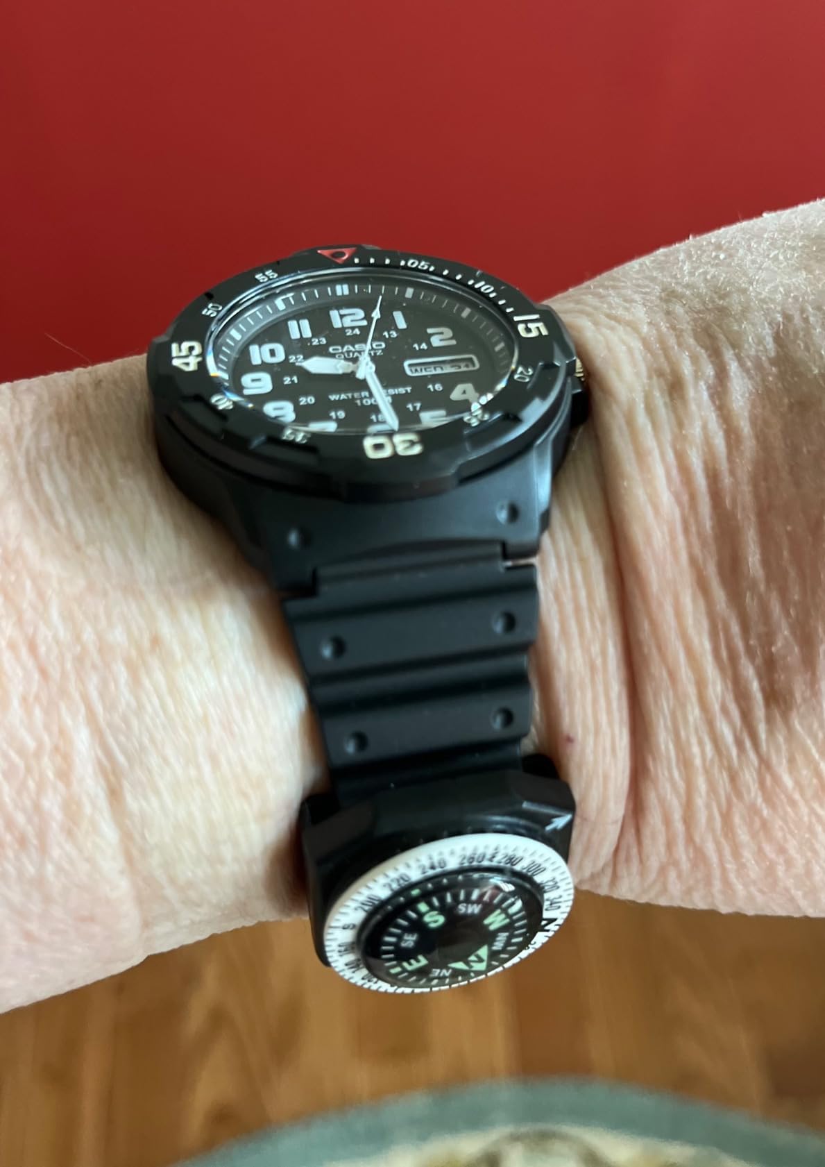 Casio MRW200H Series | Unisex Analog Watch | 100M WR | Stainless Steel Case | Resin Band | 2 Hand Analog (HR, Min, SEC) | Date Display | Screw Down Crown/Screw Down Caseback | 3 Year Battery customer photo 1