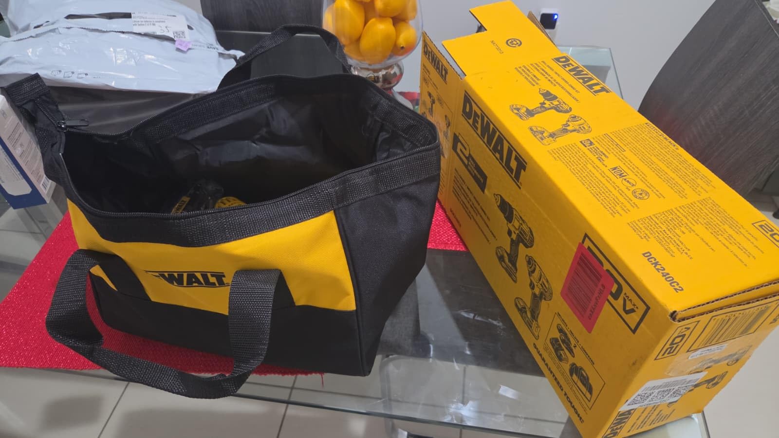 DEWALT 20V MAX Cordless Drill and Impact Driver, Power Tool Combo Kit , Includes 2 Batteries, Charger and Bag (DCK240C2) customer photo 1