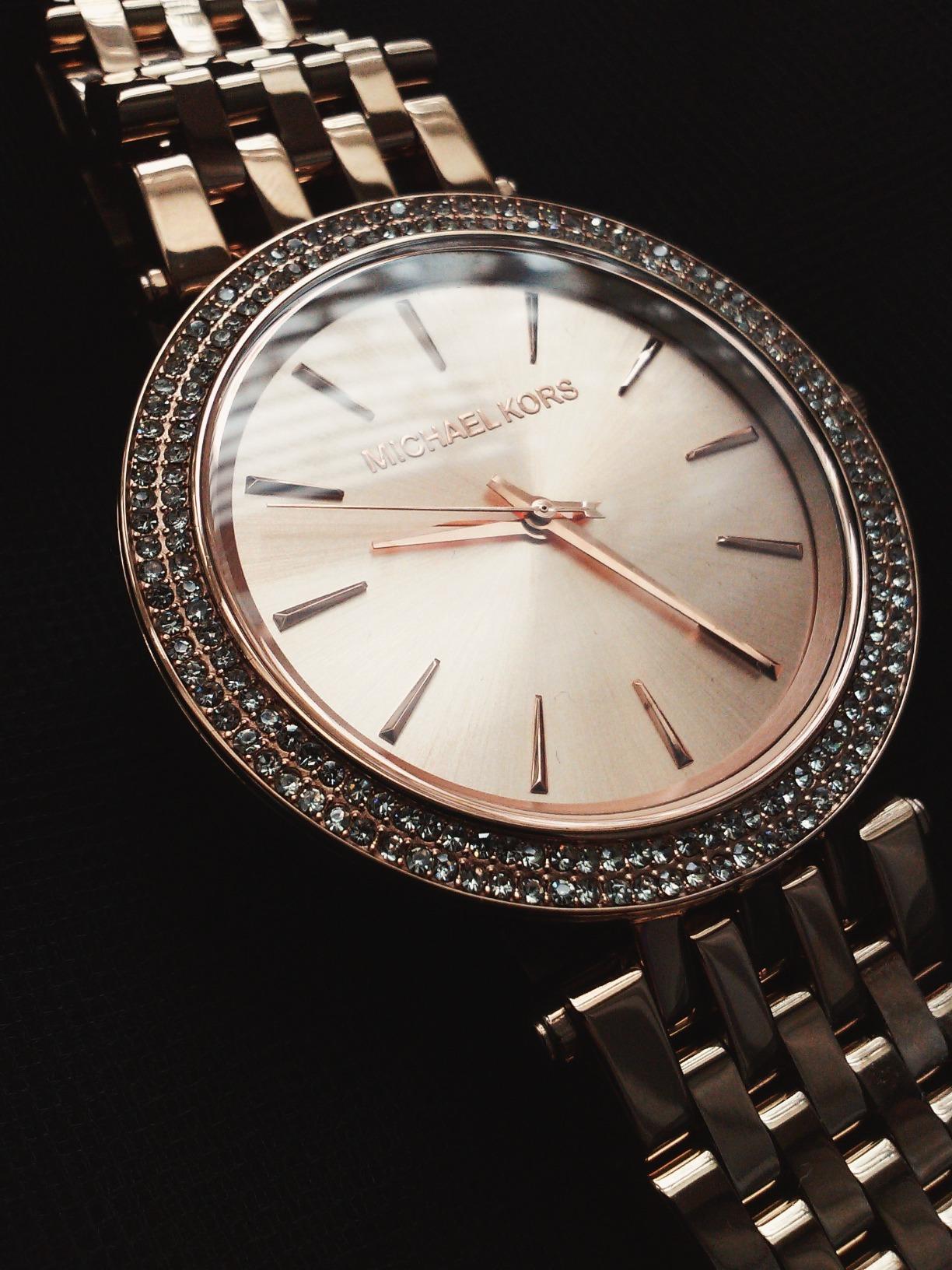 Michael Kors Darci Women's Watch, Stainless Steel and Pavé Crystal Watch for Women customer photo 1