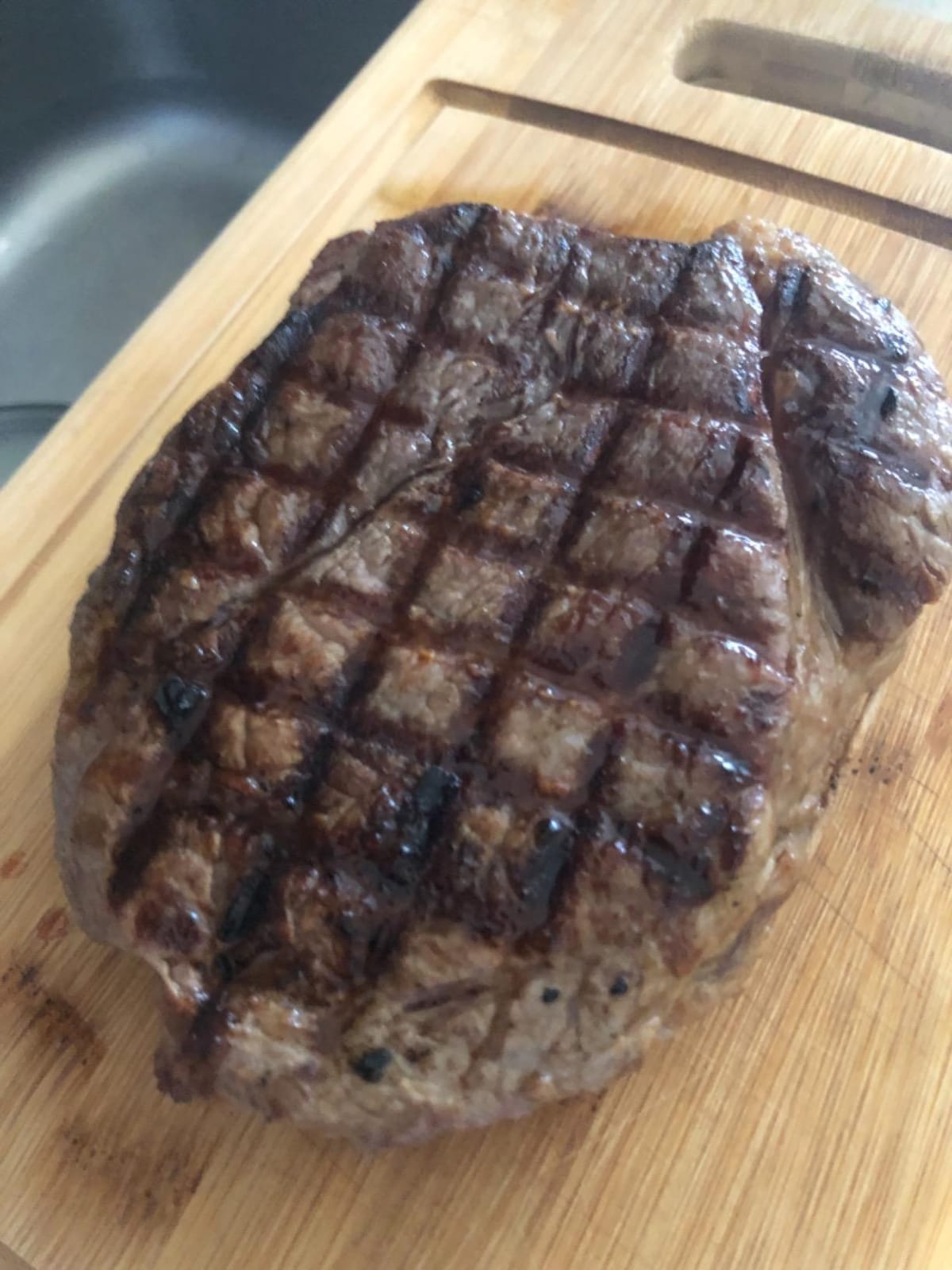 Victoria Cast Iron Grill Pan, Square Grill Pan, Cast Iron Griddle Pan, Seasoned with 100% Kosher-Certified, Non-GMO Flaxseed Oil, Black, 10 Inches customer photo 1