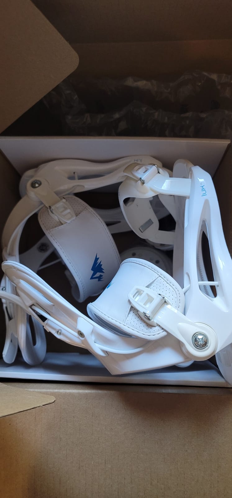 System LUX Women's Rear Entry Flow Style Snowboard Bindings (M/L) customer photo 1