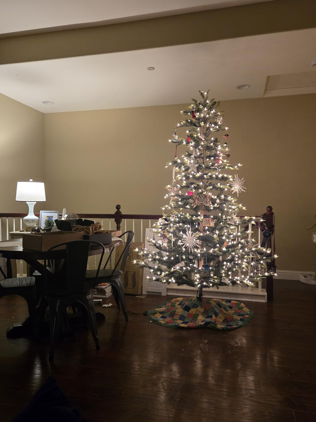 Puleo International 7.5ft Pre-Lit Aspen Fir Artificial Christmas Tree customer photo 2