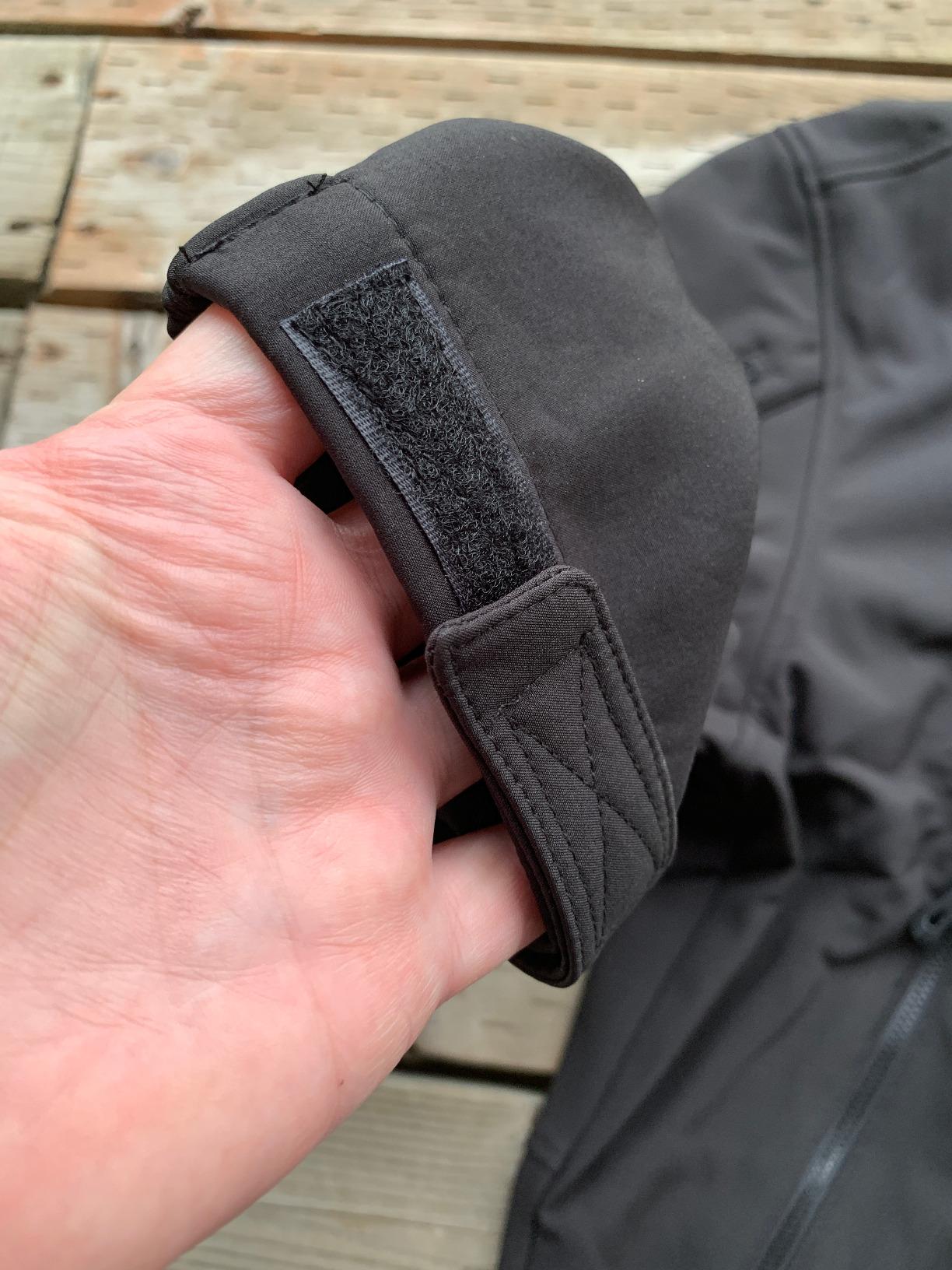 TRAILSIDE SUPPLY CO. Men's Softshell Jacket Fleece Lined Windbreaker,Lightweight Water Resistant Winter Coat customer photo 1