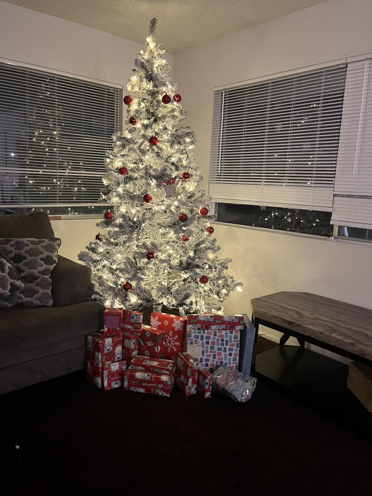 Goplus 7FT Pre-Lit Artificial Christmas Tree Auto-Spread/Close up Branches 11 Flash Modes with Multicolored 400 LED Lights & Metal Stand customer photo 1