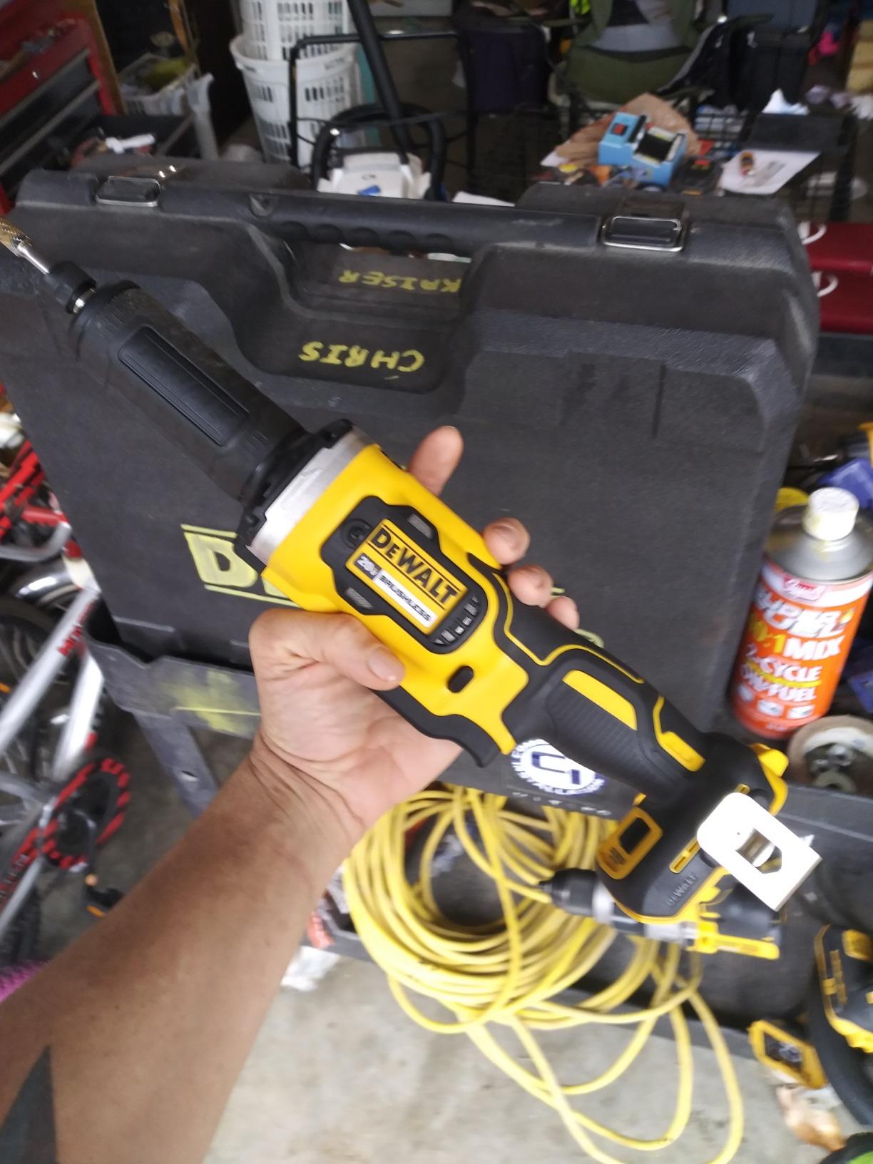 DEWALT DCG426B 20V Max Variable Speed Die Grinder, Tool Only customer photo 2